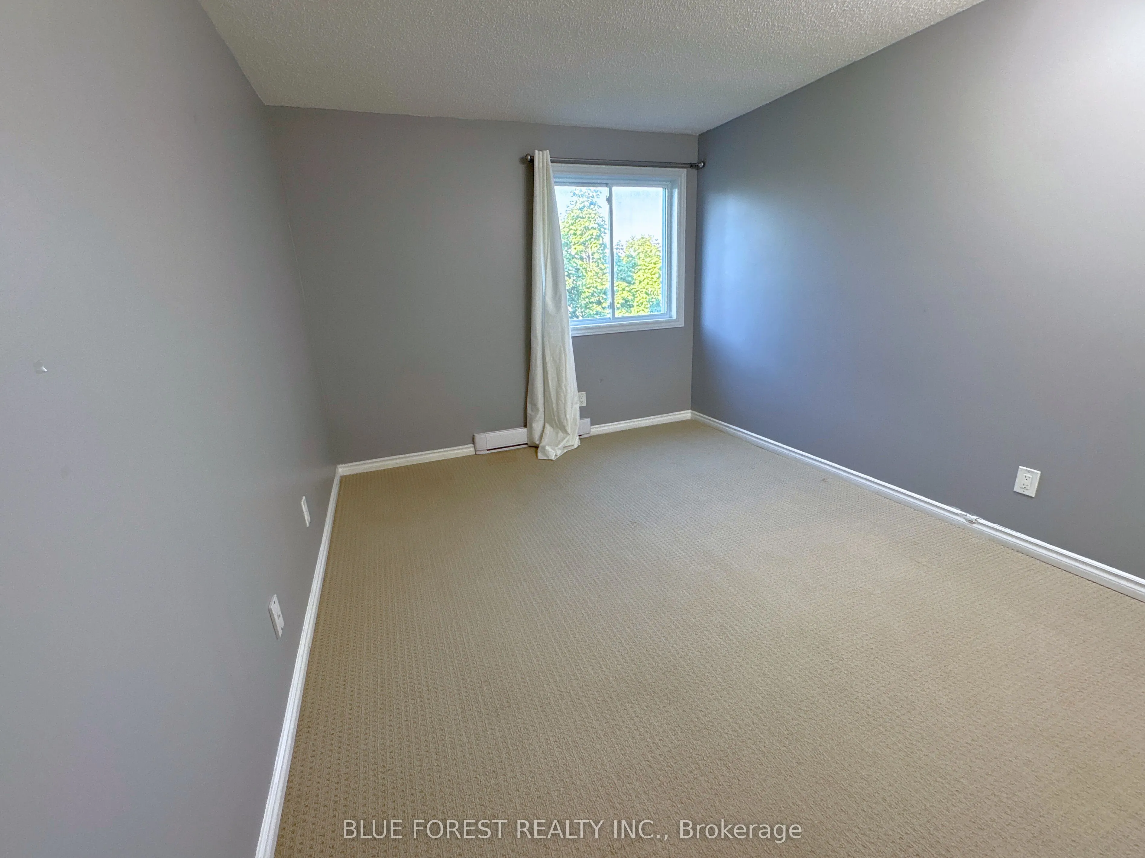 739 Deveron Crescent, #207