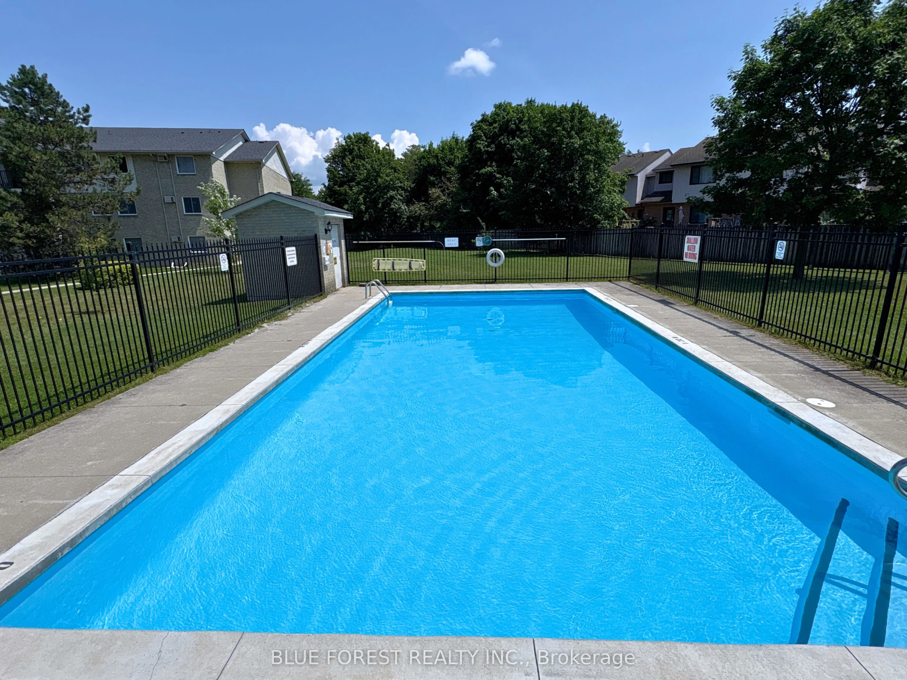 739 Deveron Crescent, #207