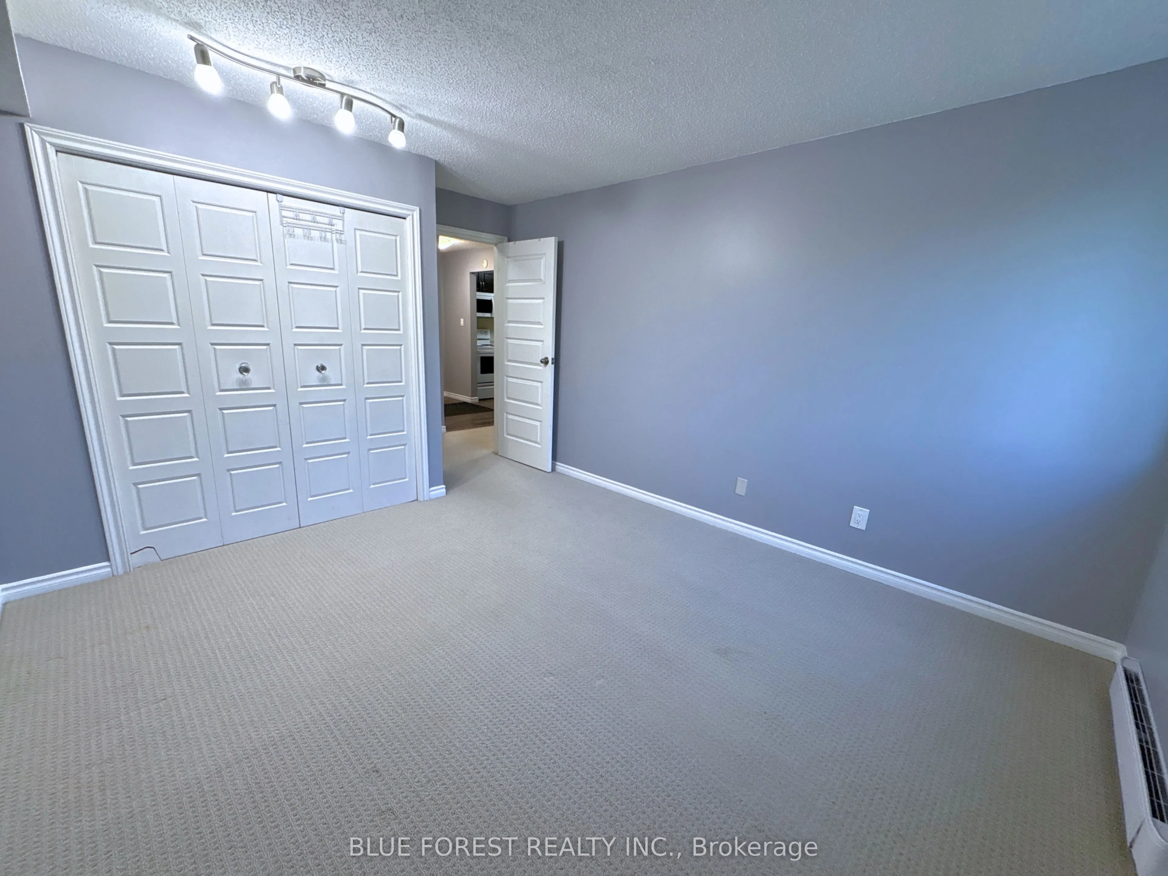 739 Deveron Crescent, #207
