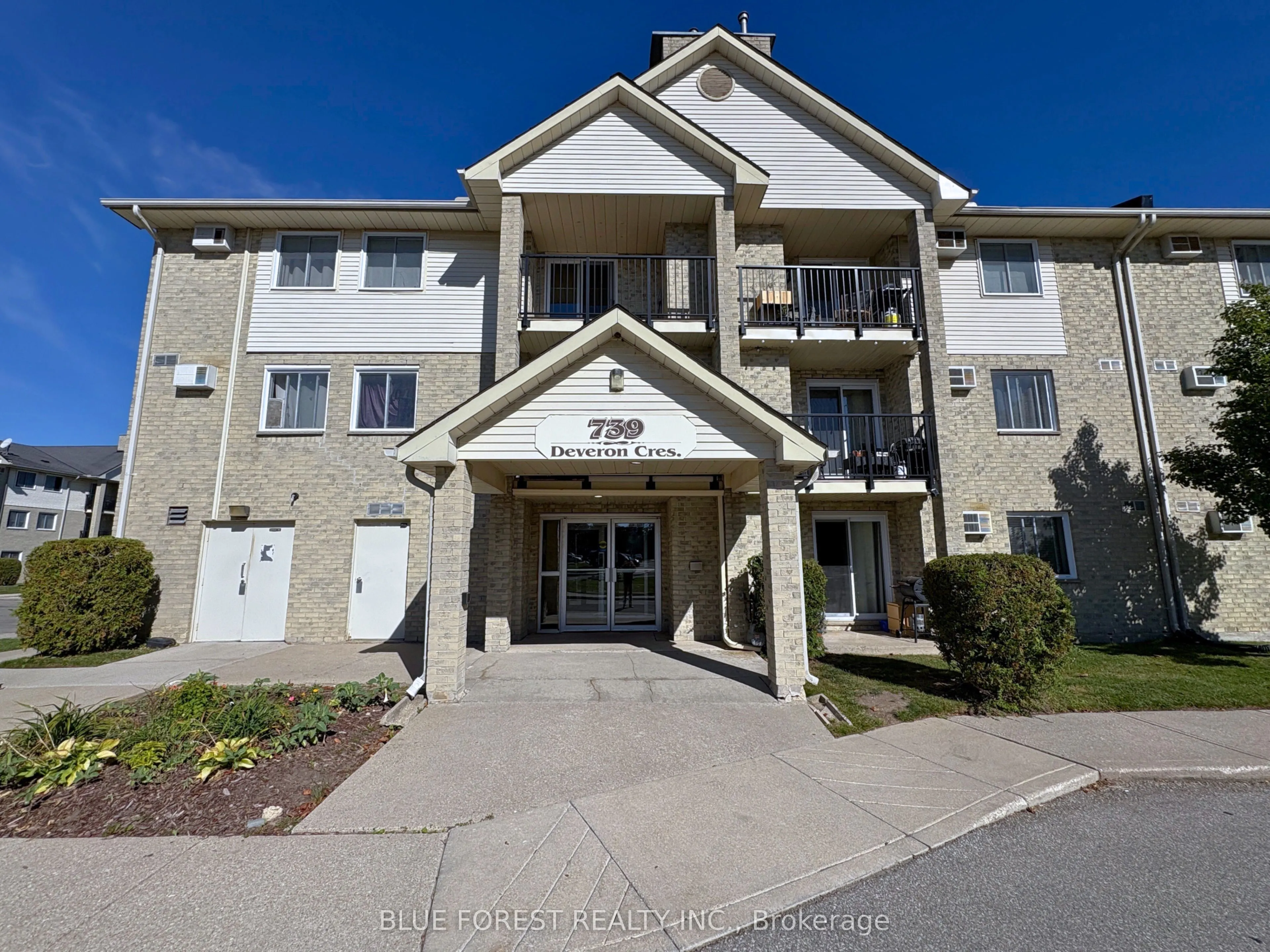 739 Deveron Crescent, #207