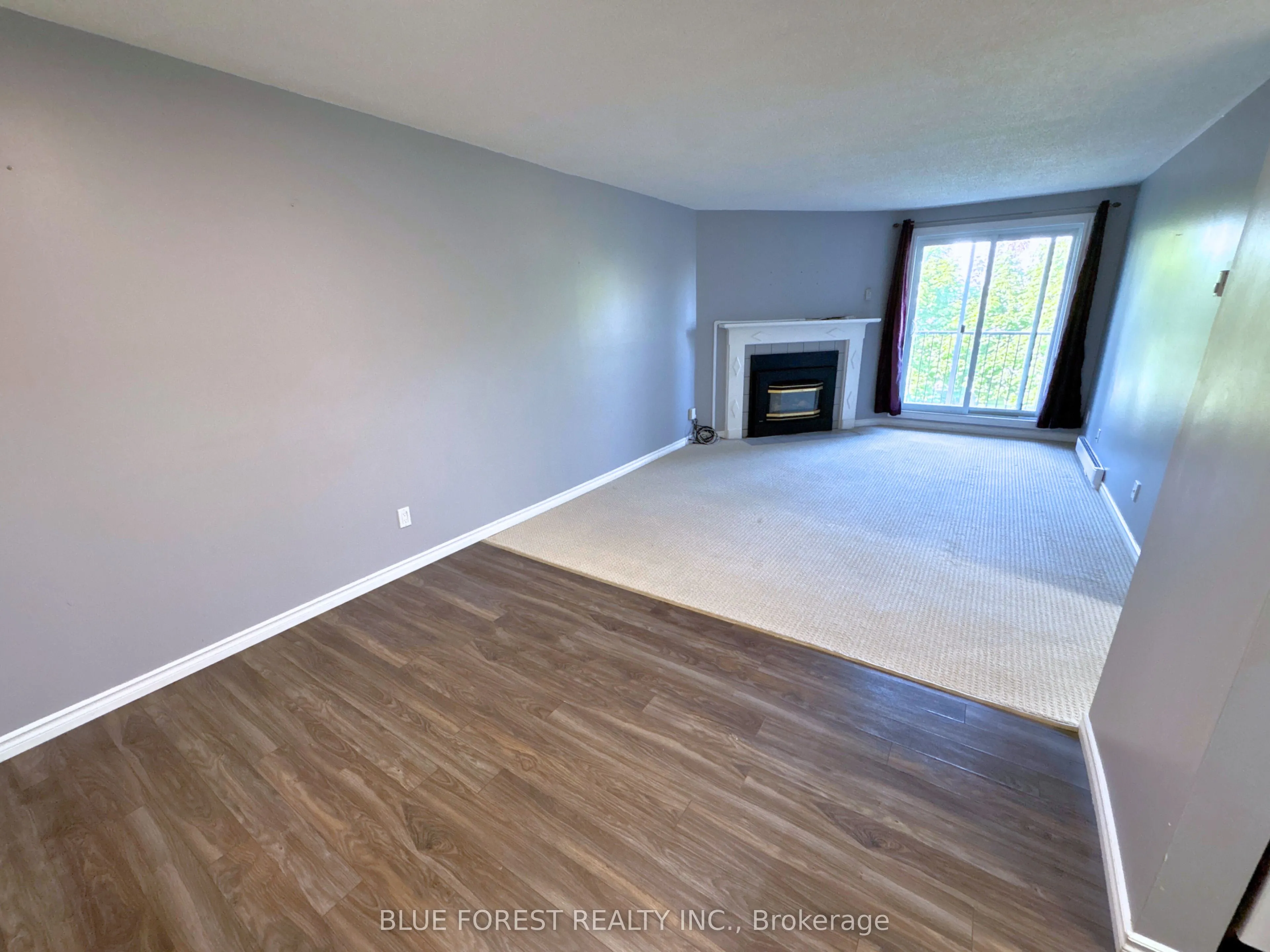739 Deveron Crescent, #207