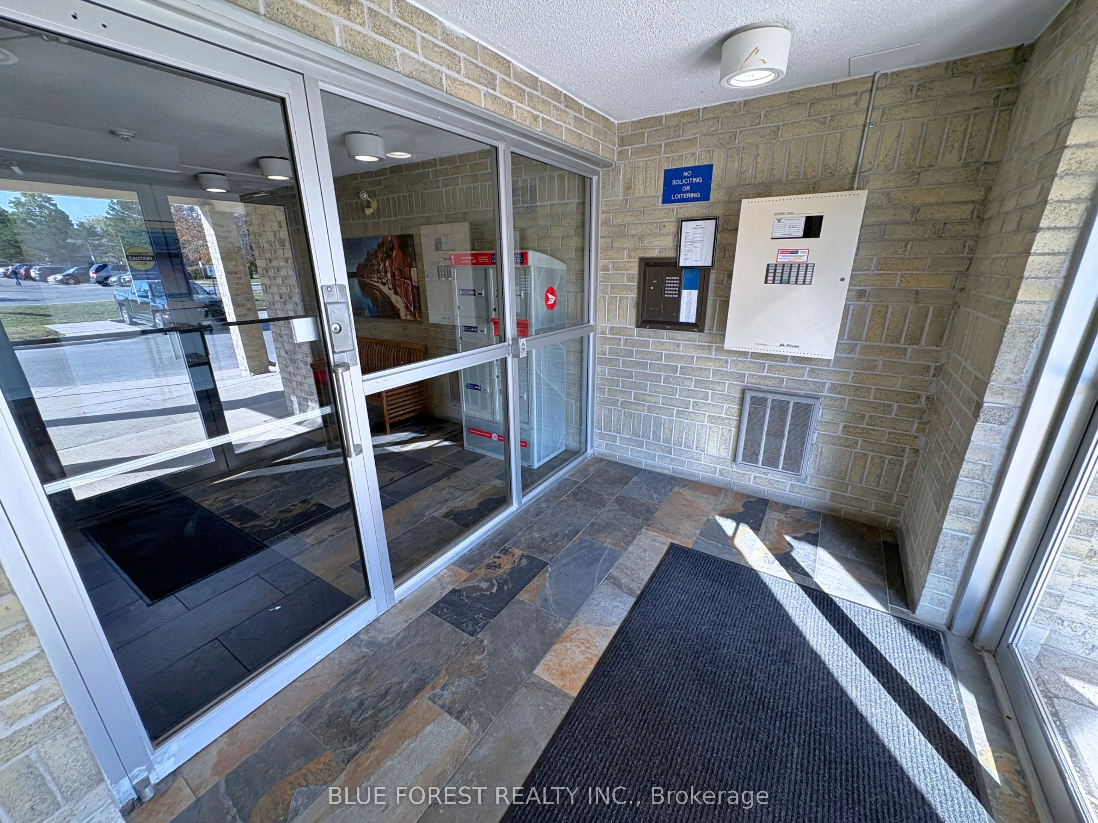 739 Deveron Crescent, #207