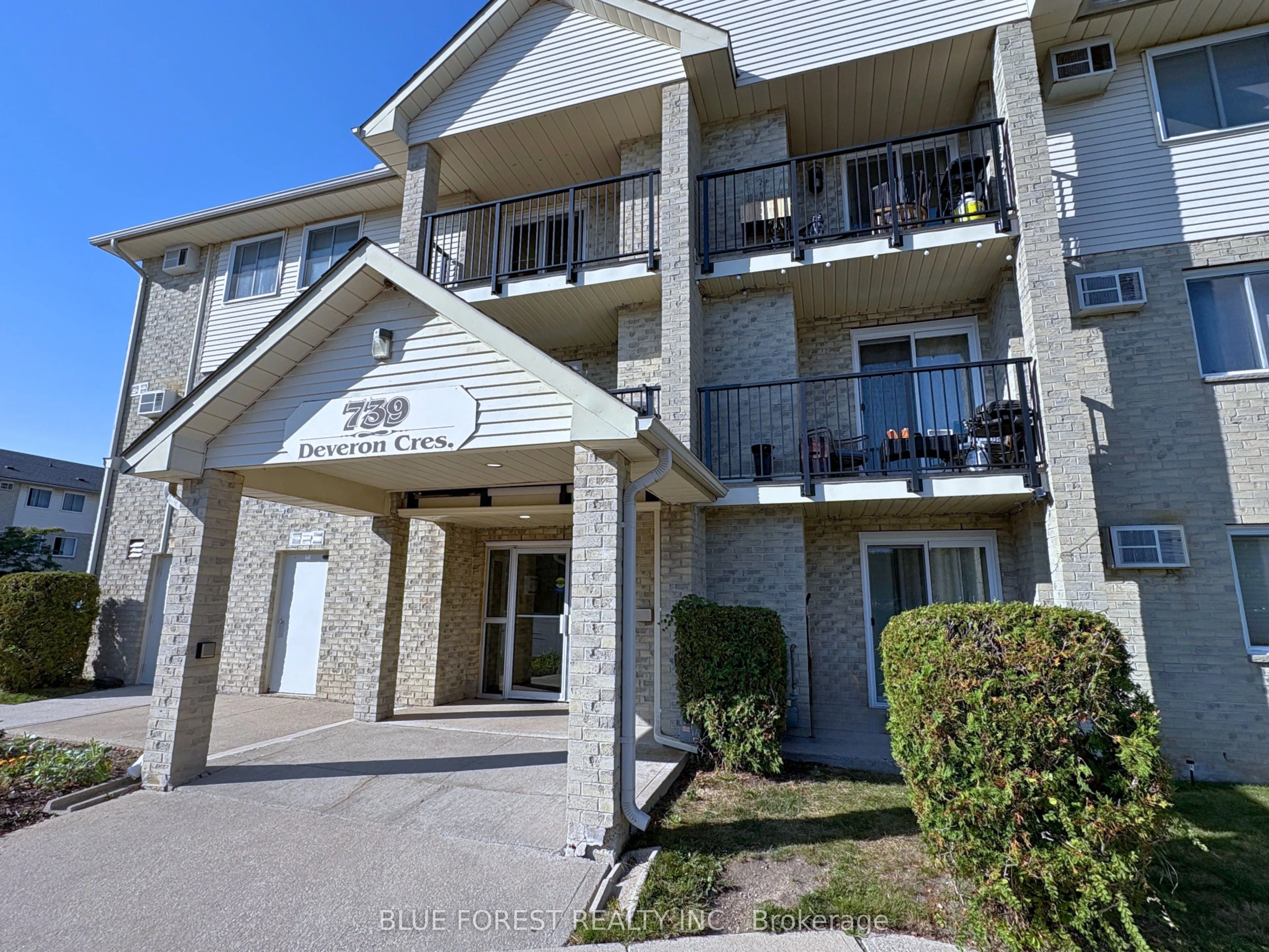739 Deveron Crescent, #207