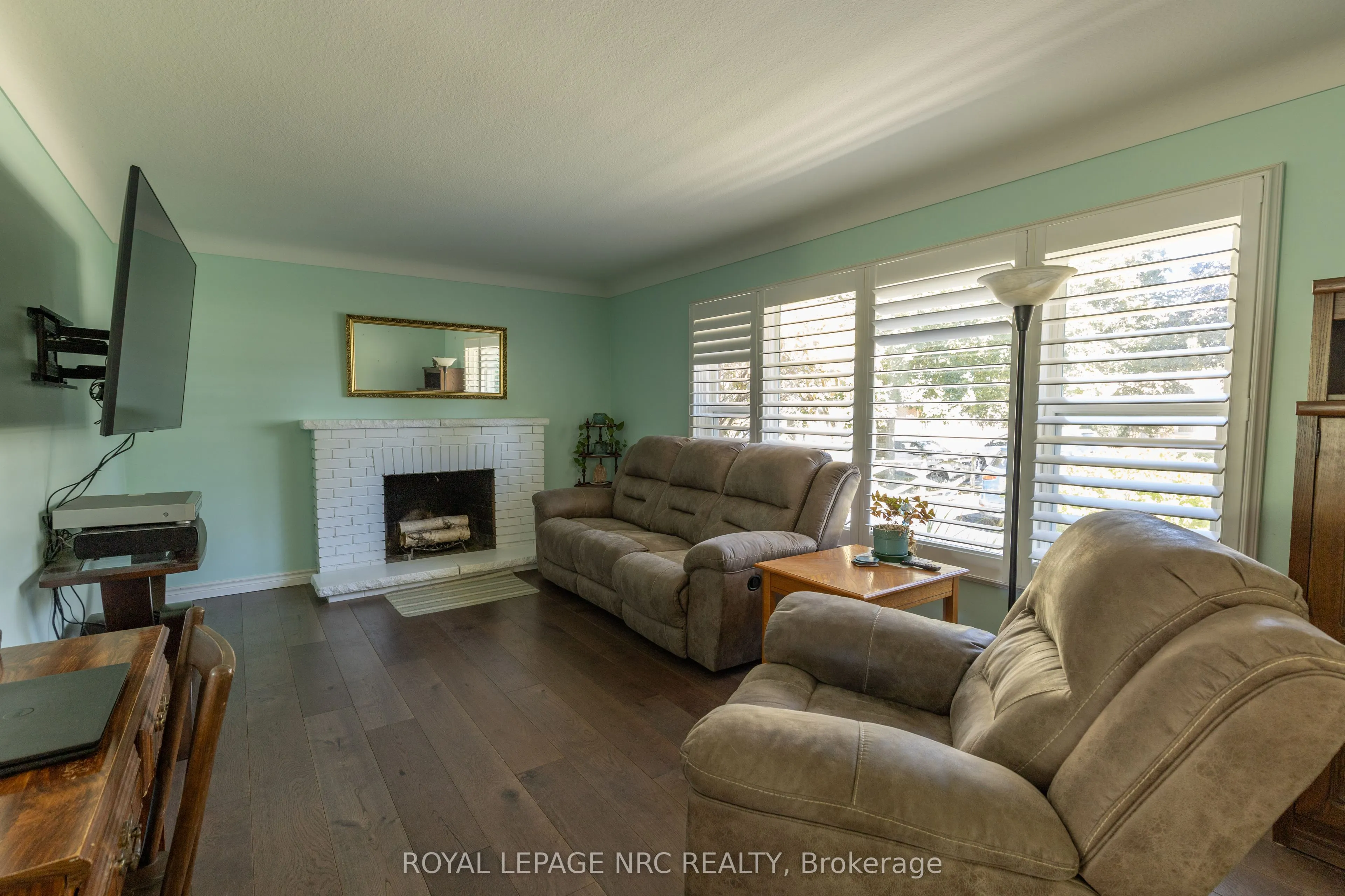 11 Brookdale Avenue