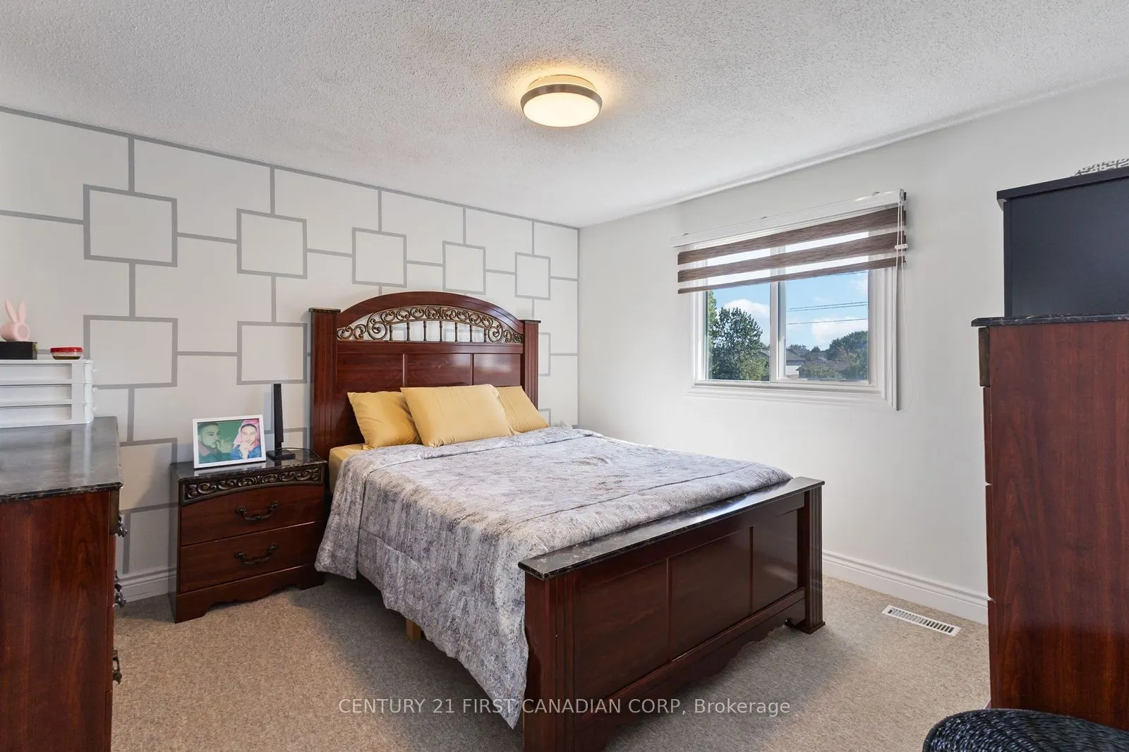 172 Golfdale Crescent