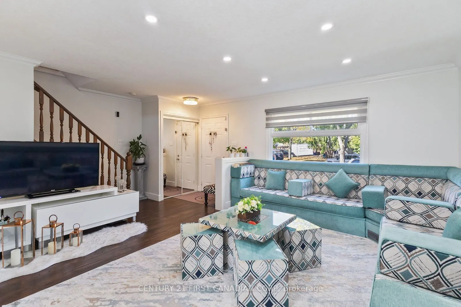 172 Golfdale Crescent