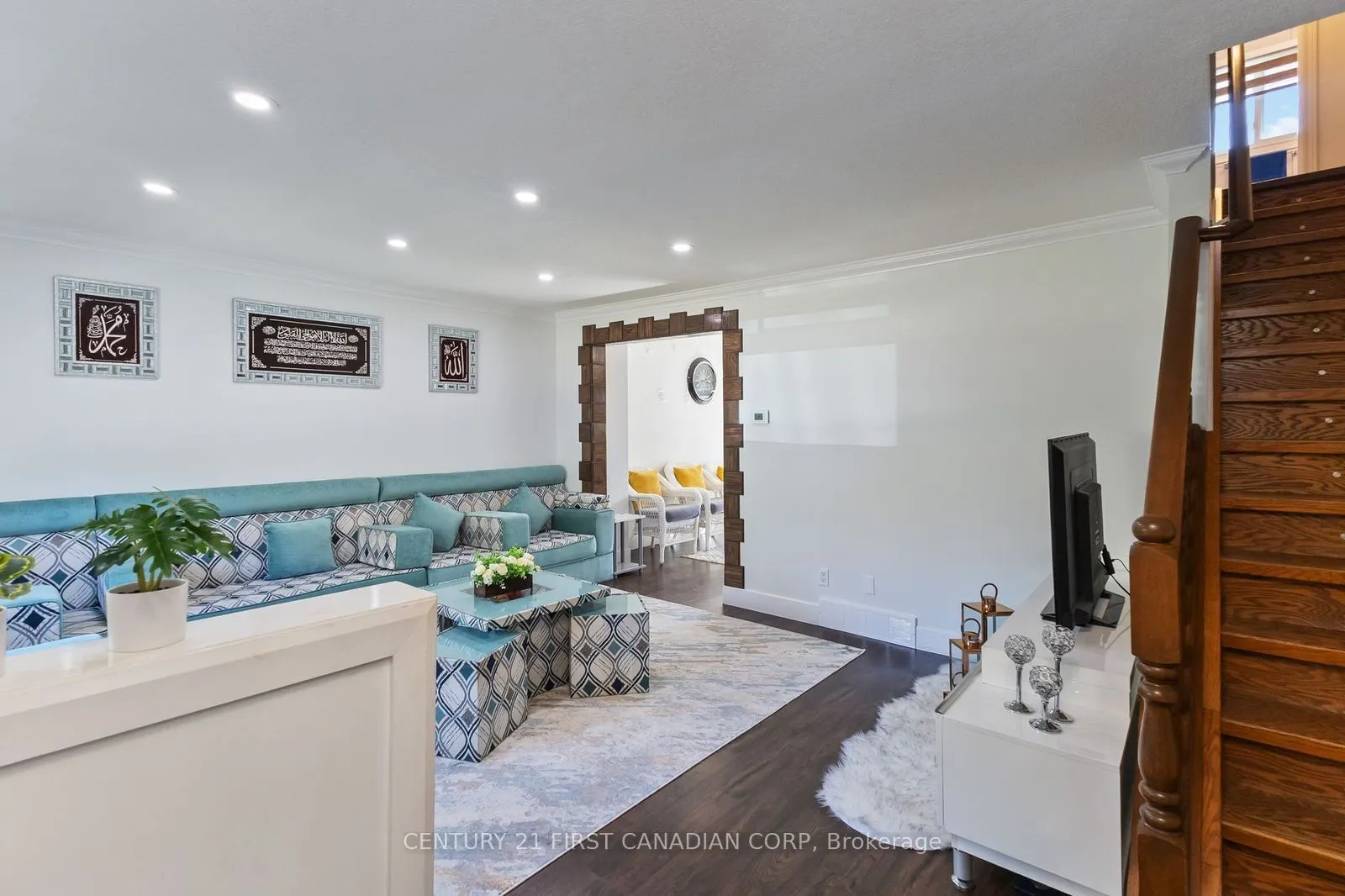 172 Golfdale Crescent