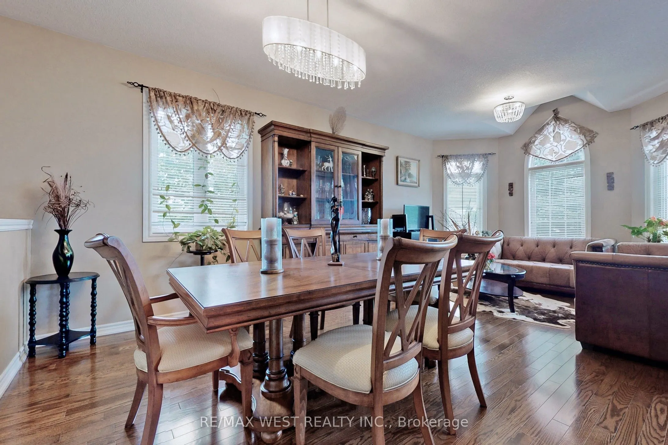 9 Aberfoyle Mill Crescent
