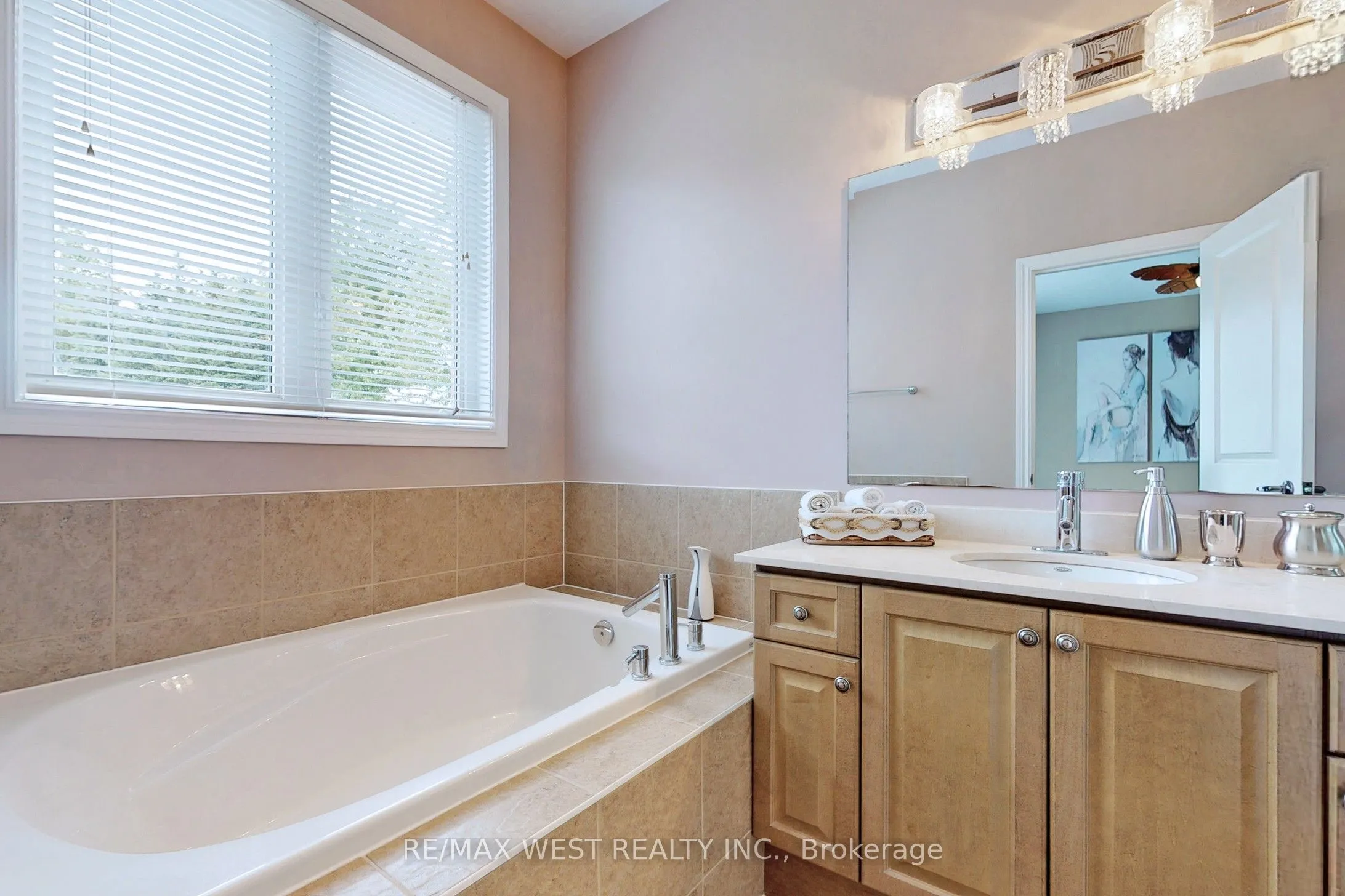 9 Aberfoyle Mill Crescent