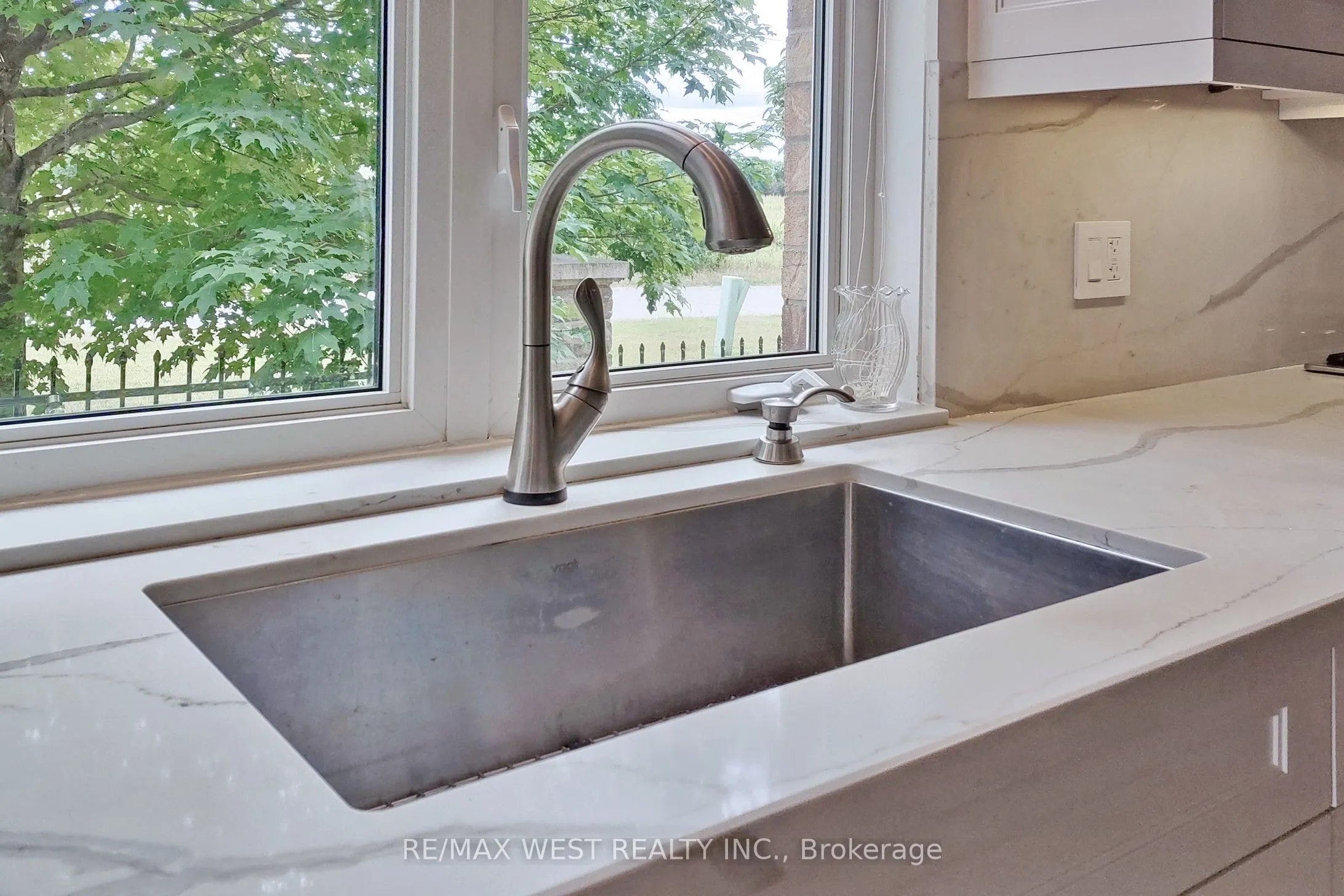 9 Aberfoyle Mill Crescent