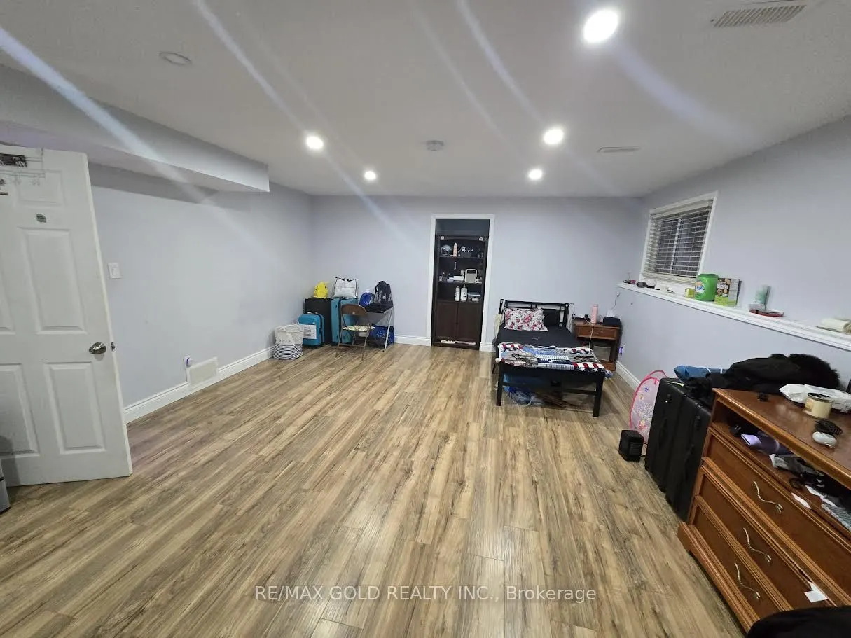 56 Tumbleweed Crescent