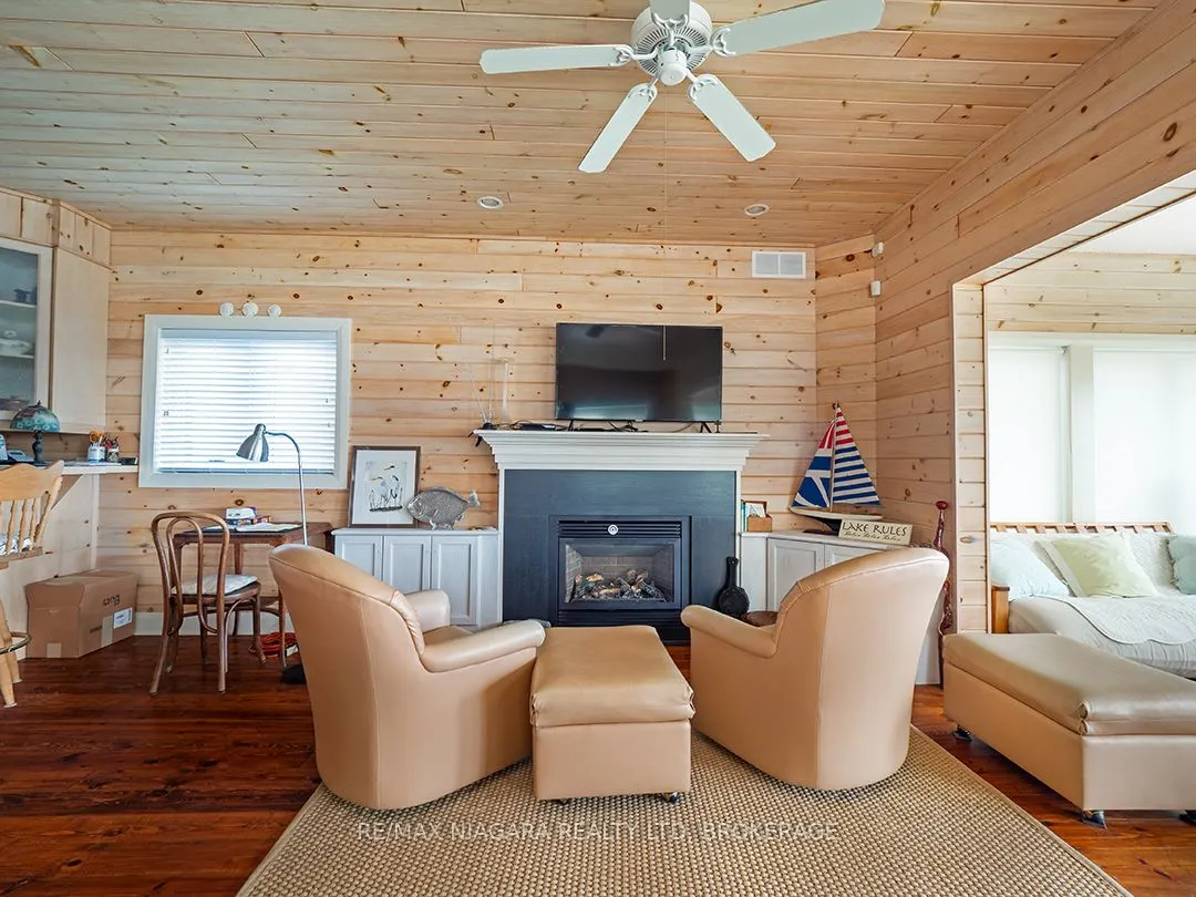 12895 Old Lakeshore Road W