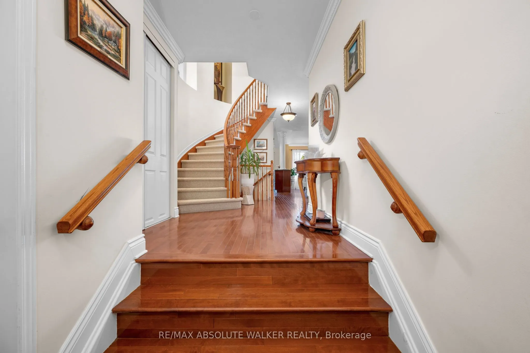 607 Aquaview Drive