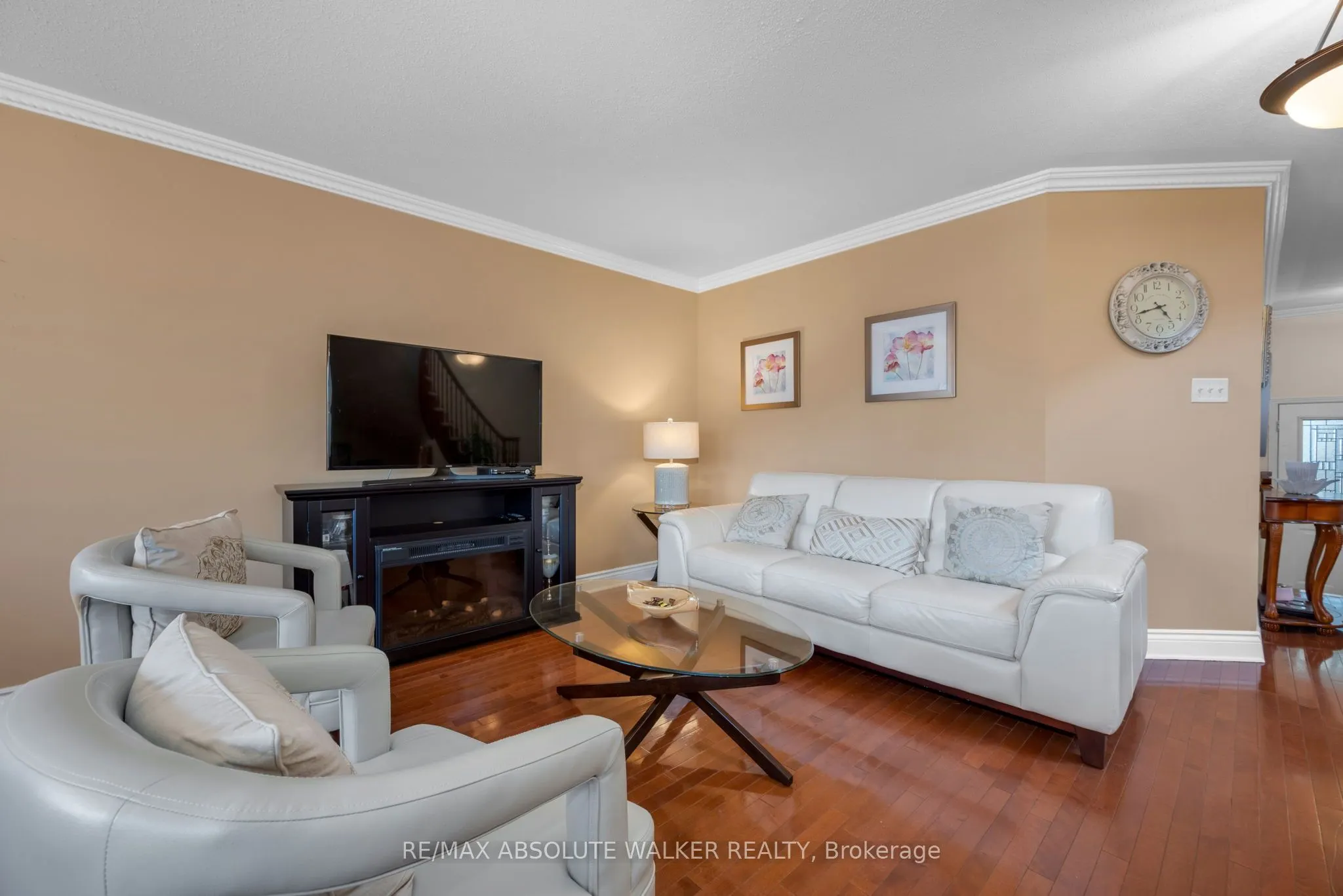 607 Aquaview Drive