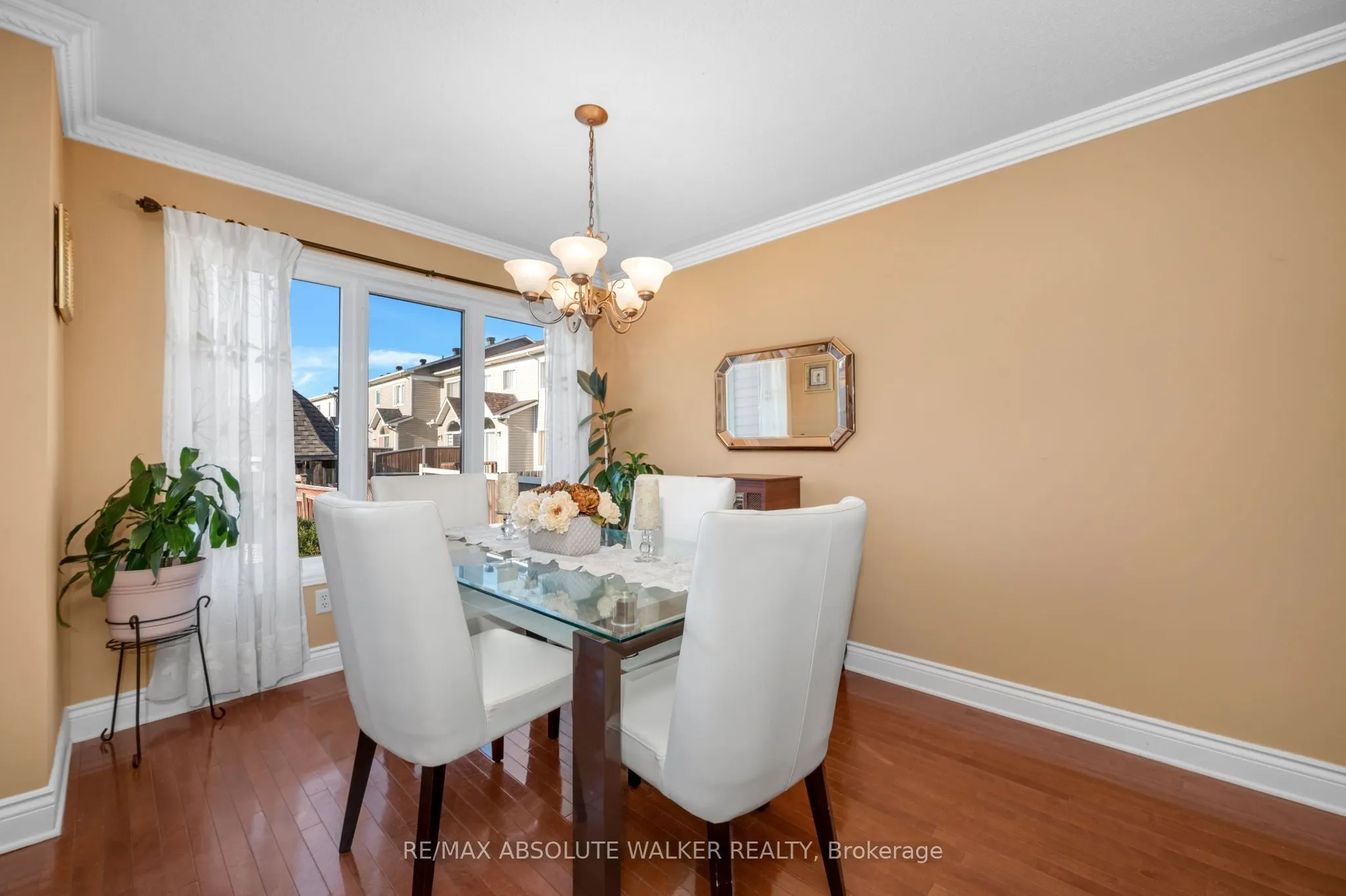 607 Aquaview Drive