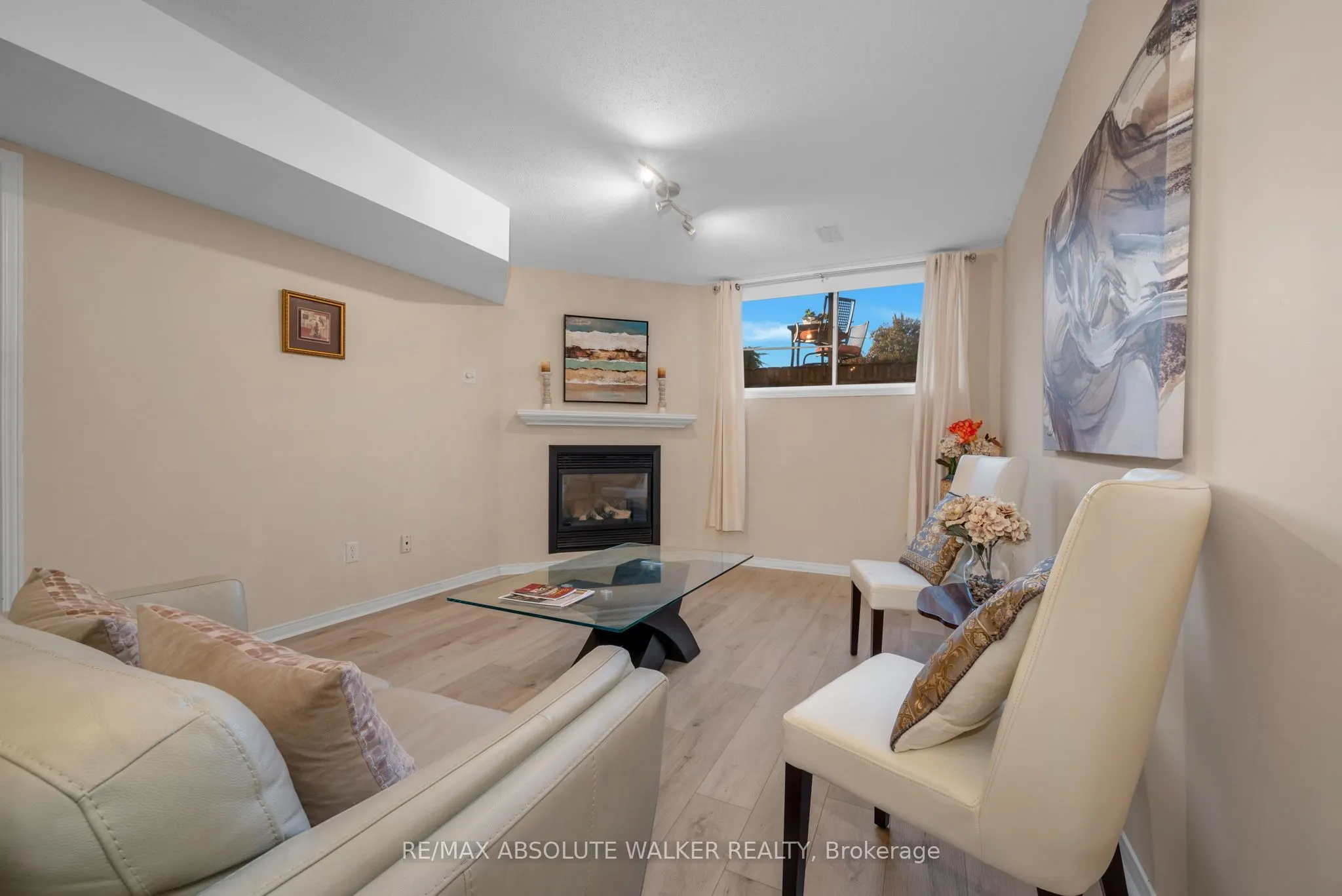607 Aquaview Drive