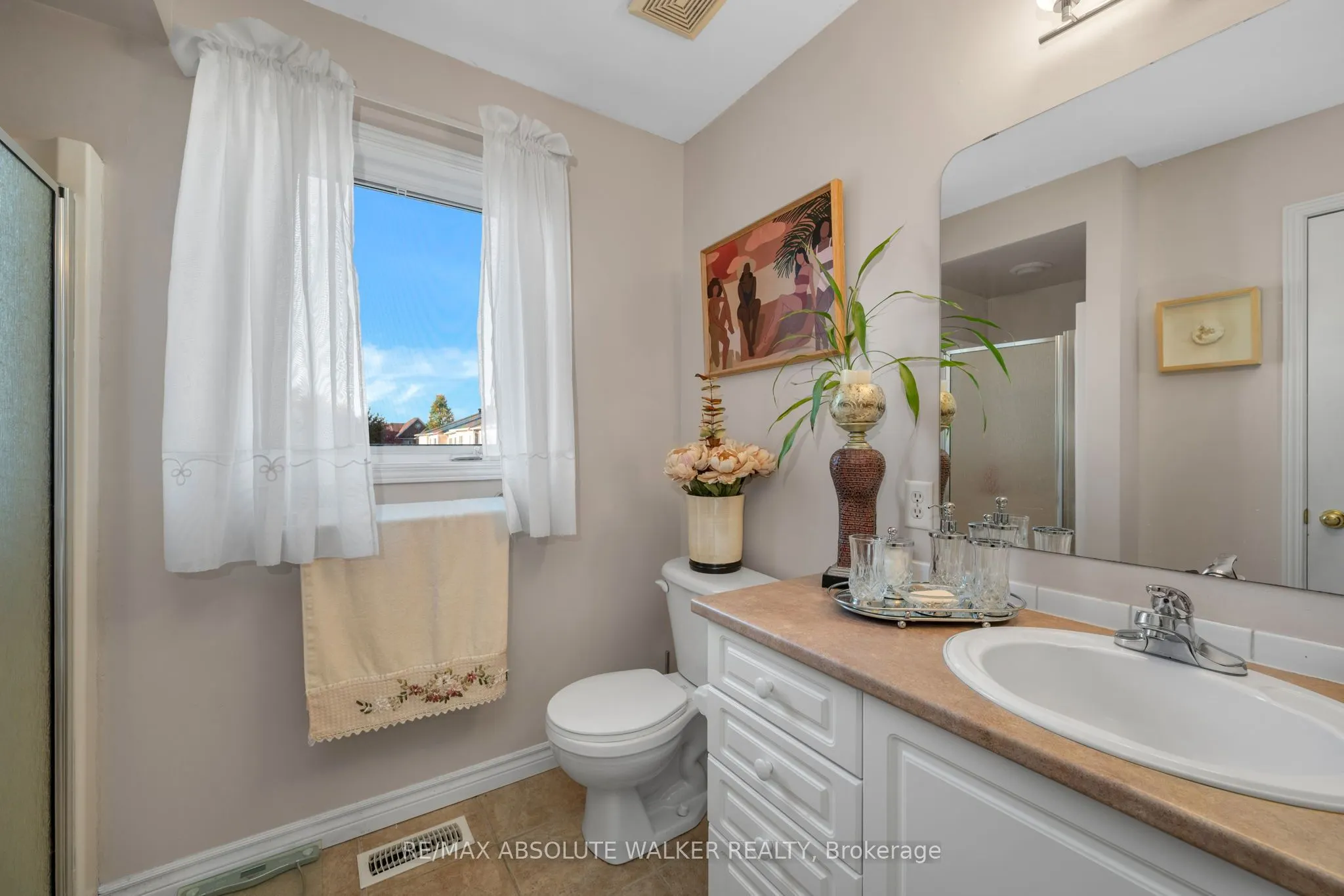 607 Aquaview Drive
