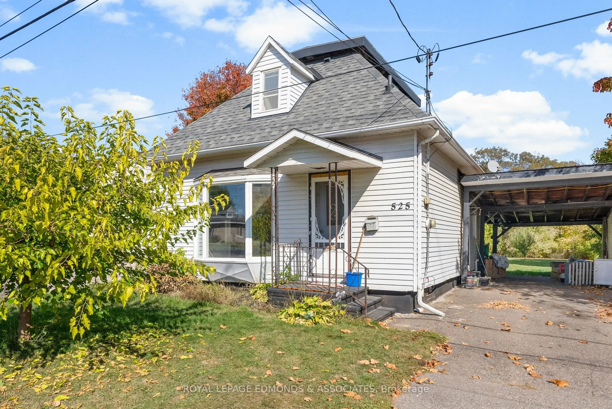 525 Boundary Road E