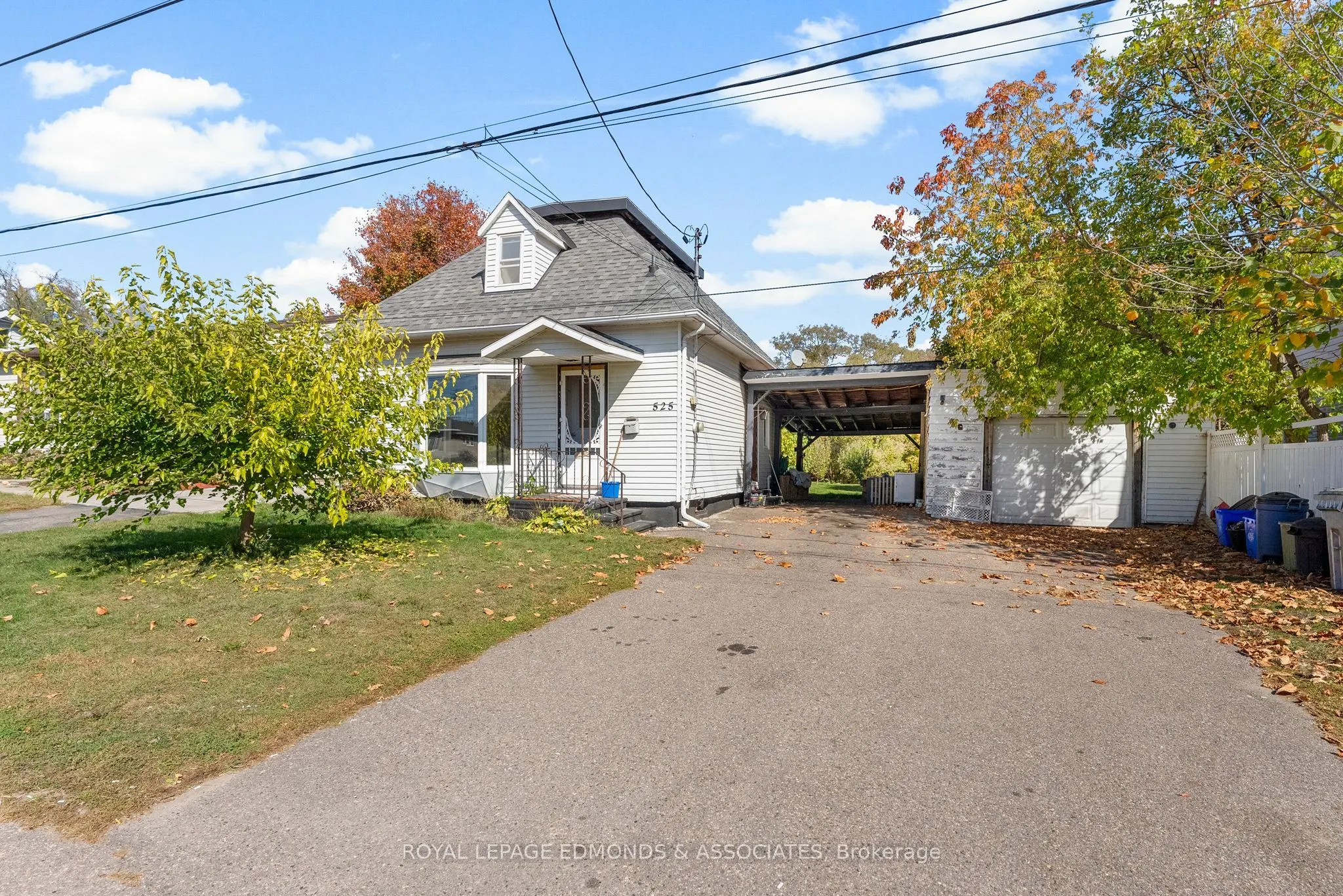 525 Boundary Road E