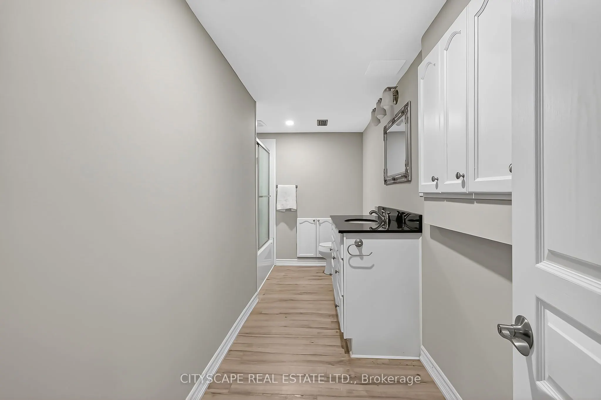 1865 Bayswater Crescent