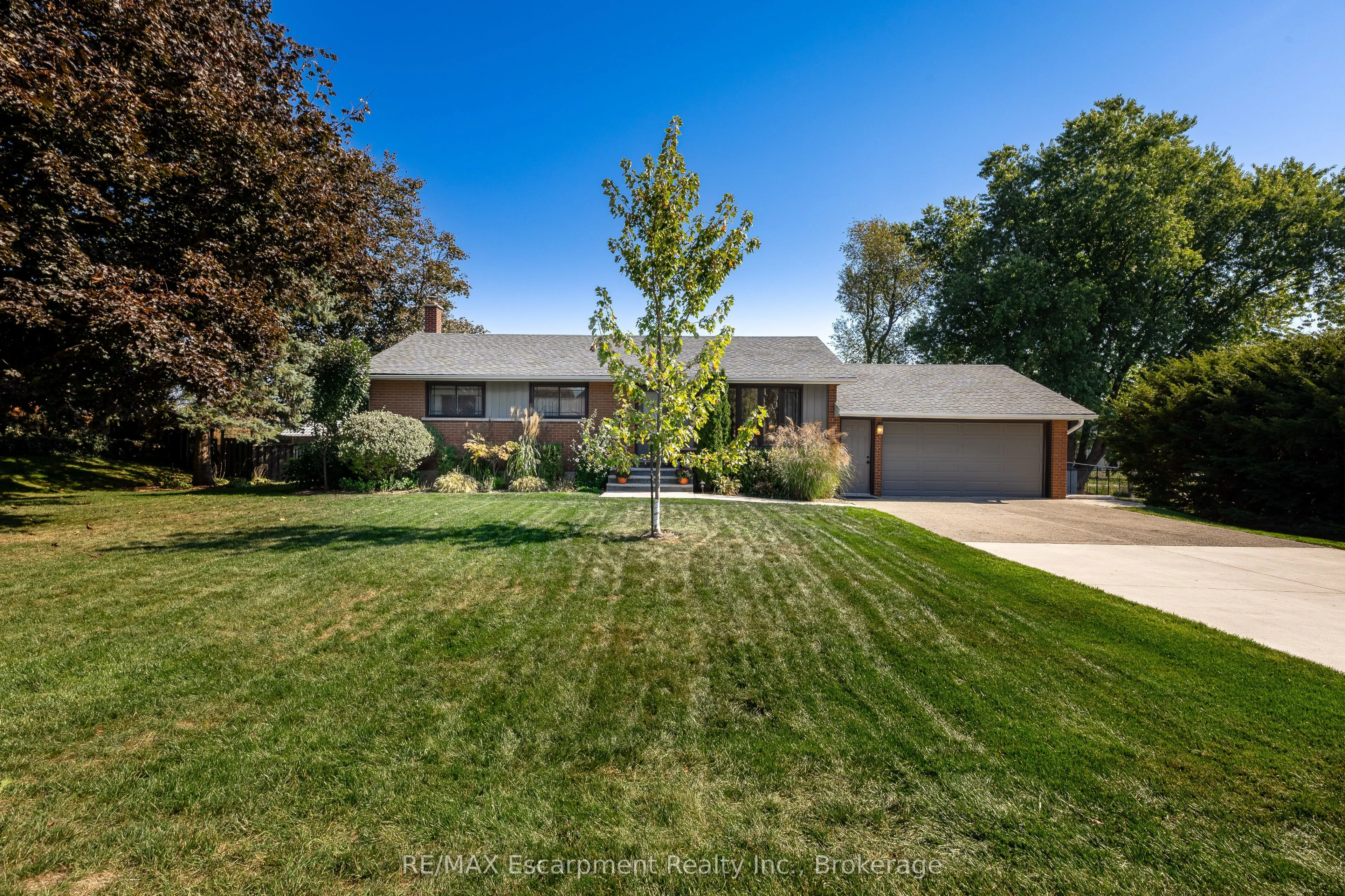35 Tanager Drive