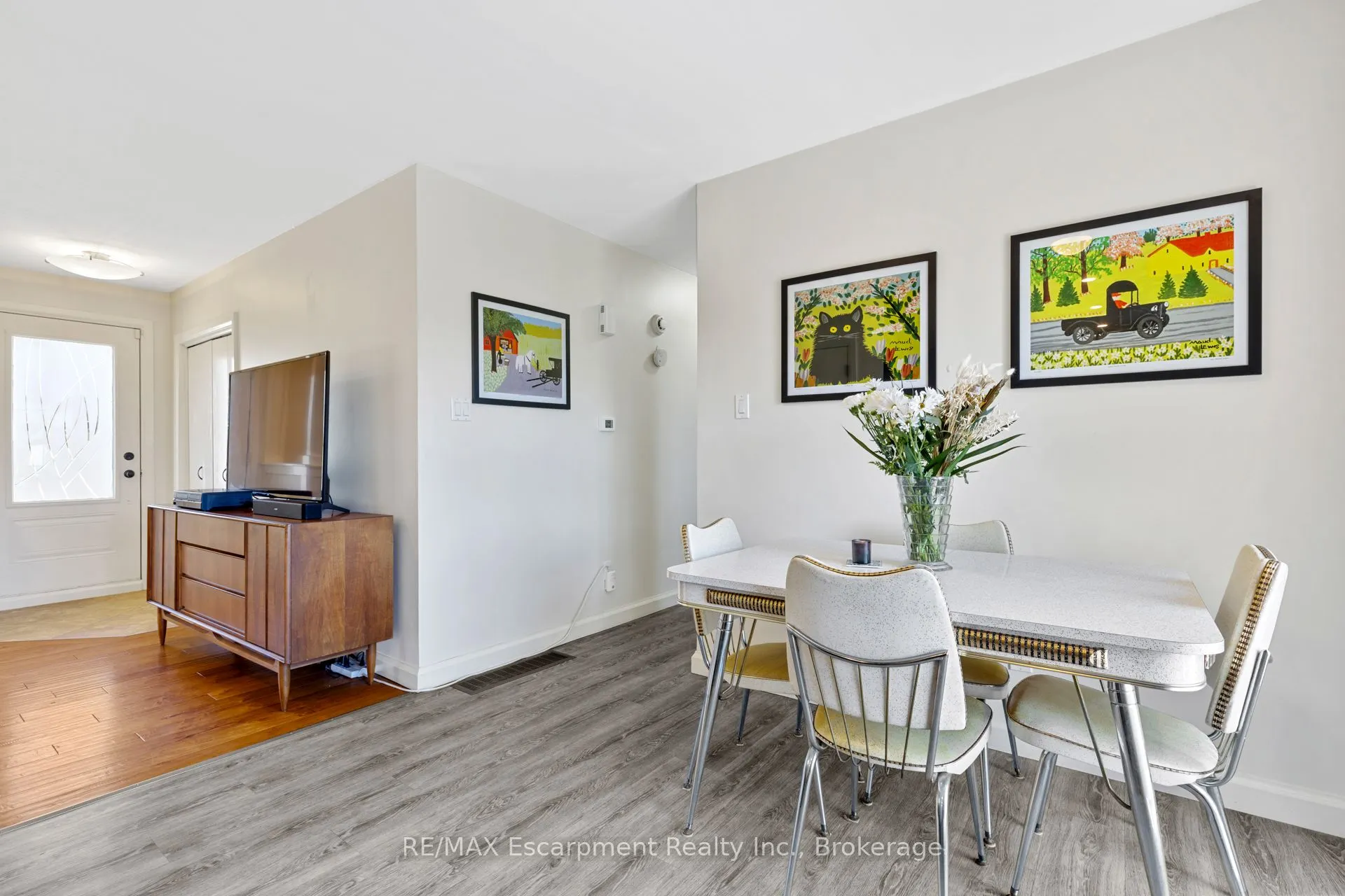 35 Tanager Drive