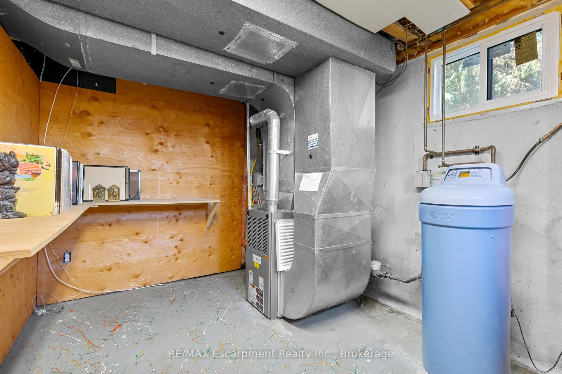 35 Tanager Drive