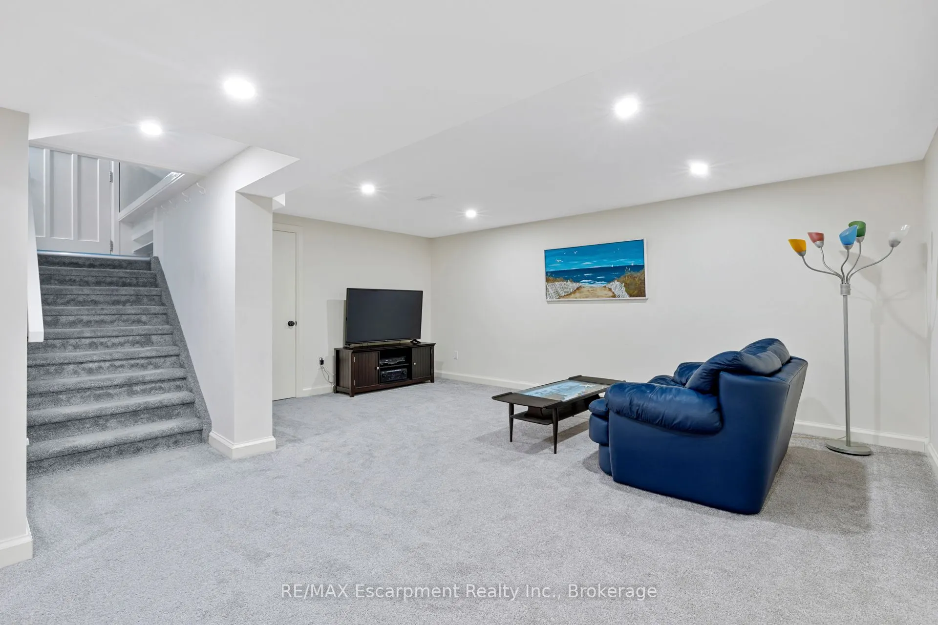 35 Tanager Drive