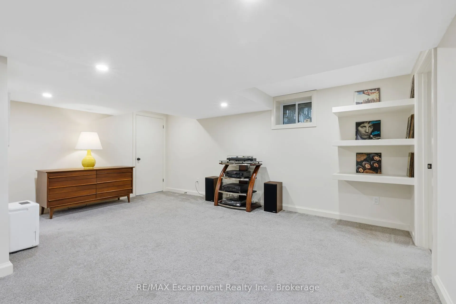 35 Tanager Drive