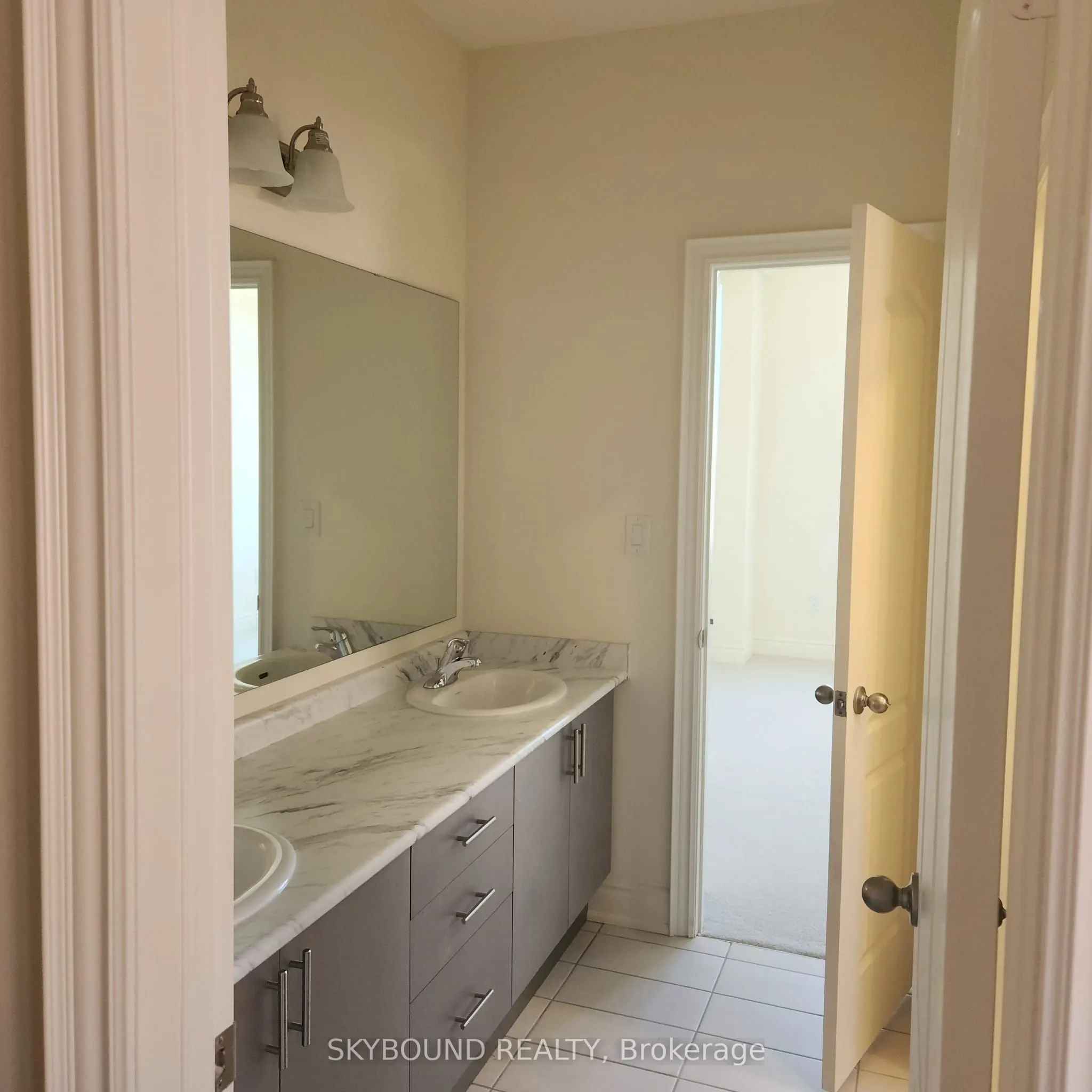 172 Bloomfield Crescent