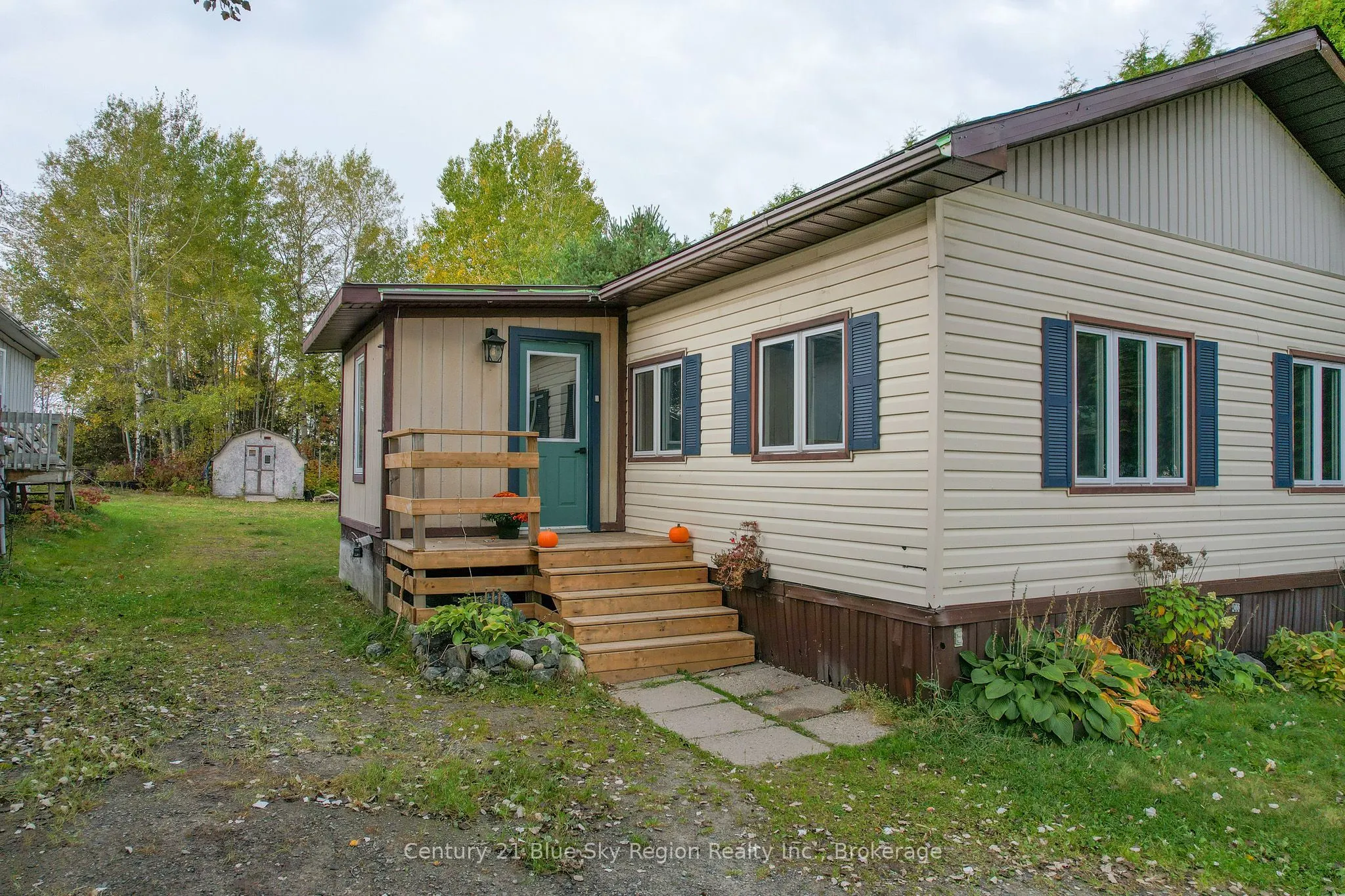25 Hillcrest Drive