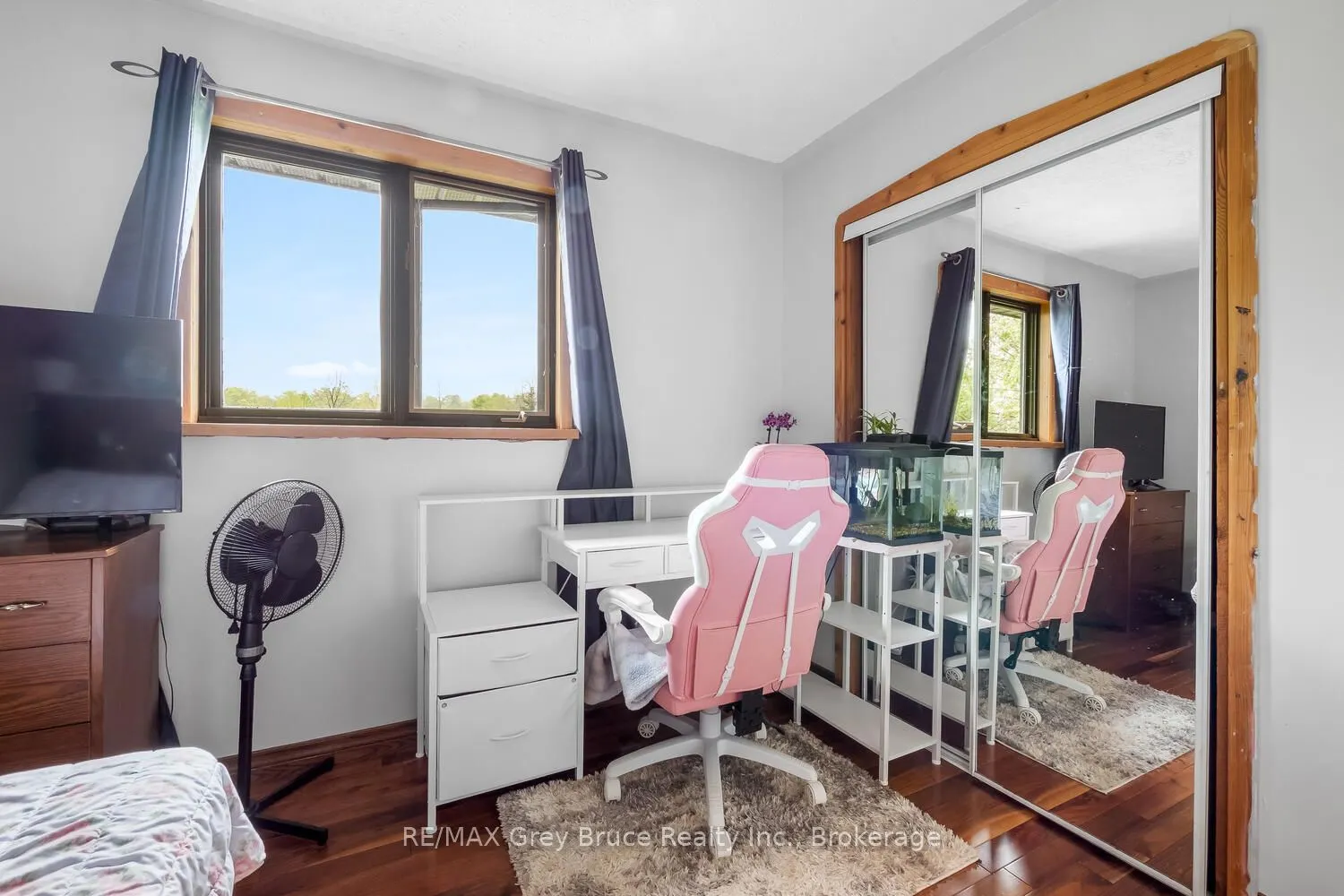 1033 Bruce Road 9