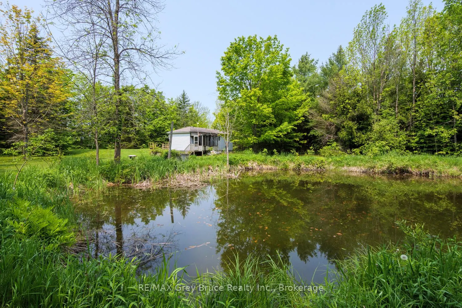 1033 Bruce Road 9