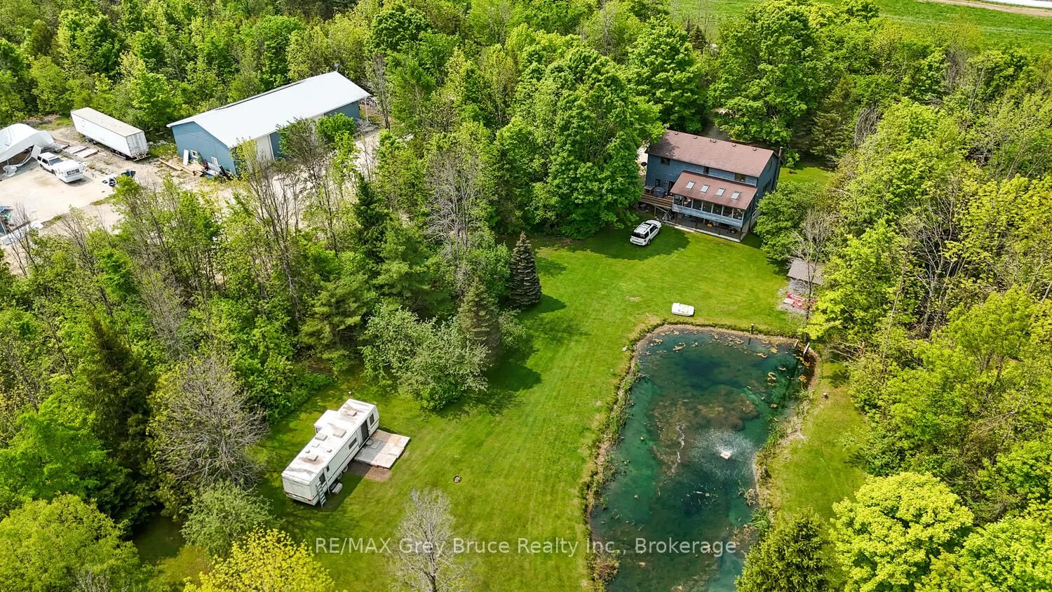 1033 Bruce Road 9