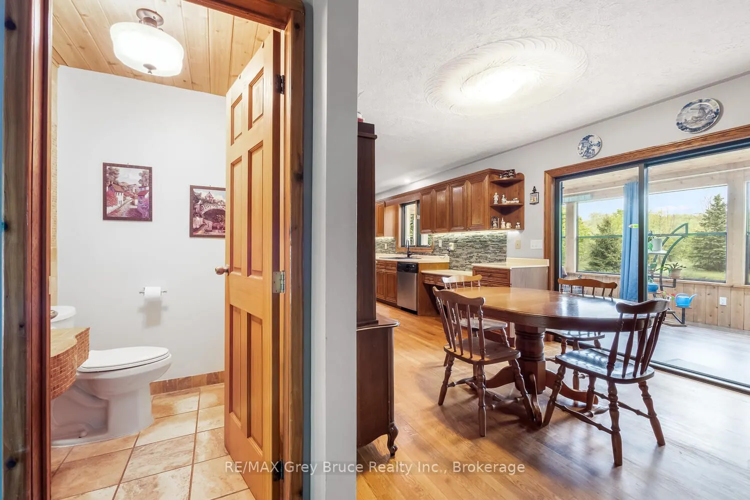 1033 Bruce Road 9