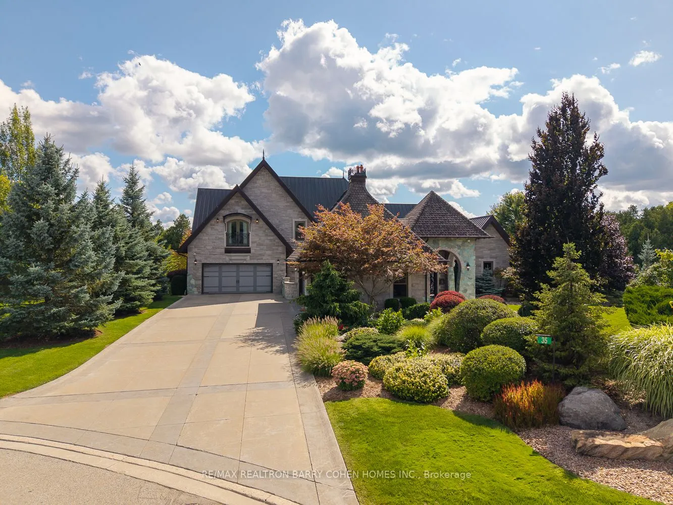 35 Daymond Drive