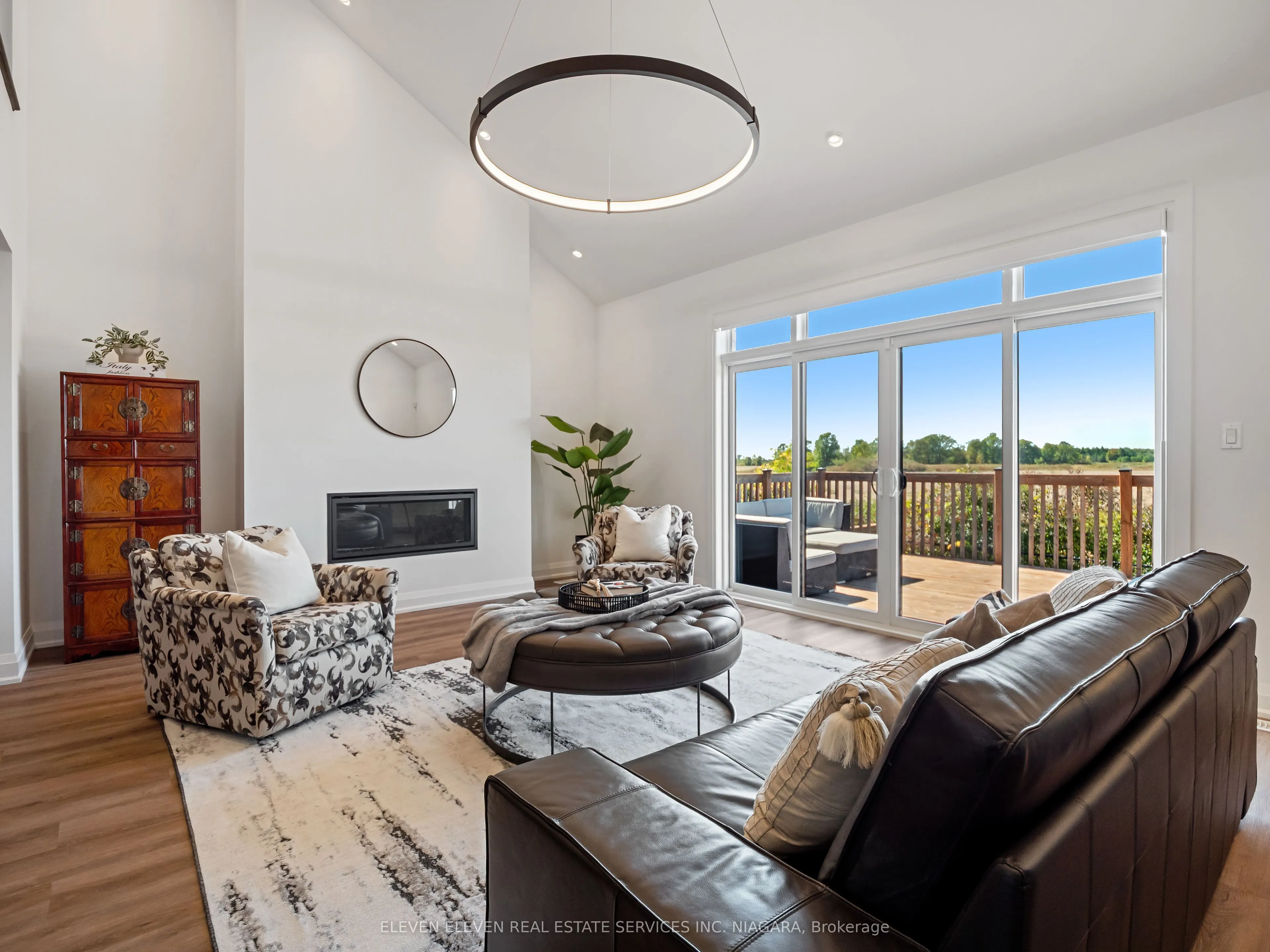 7483 Sherrilee Crescent