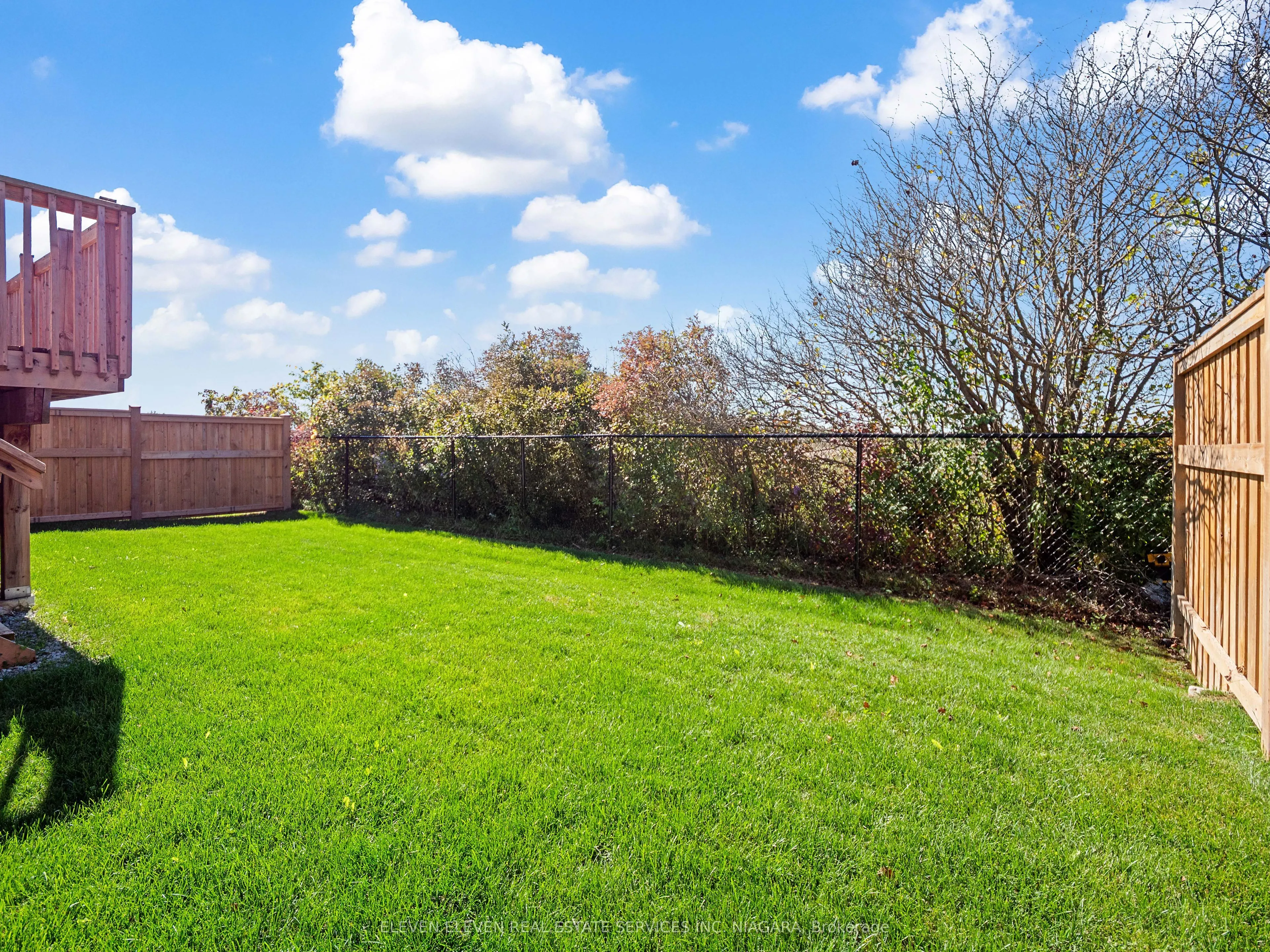 7483 Sherrilee Crescent