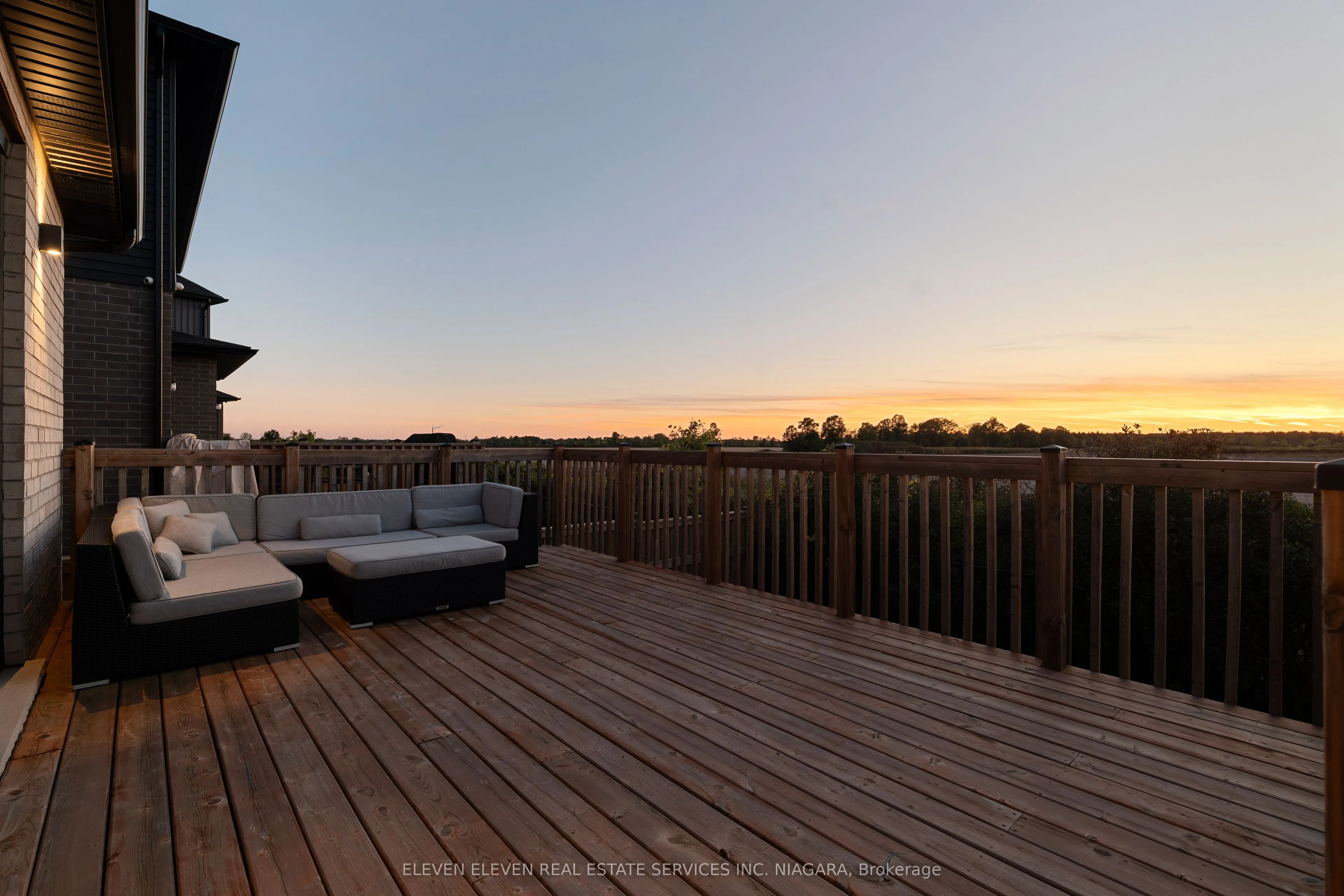 7483 Sherrilee Crescent