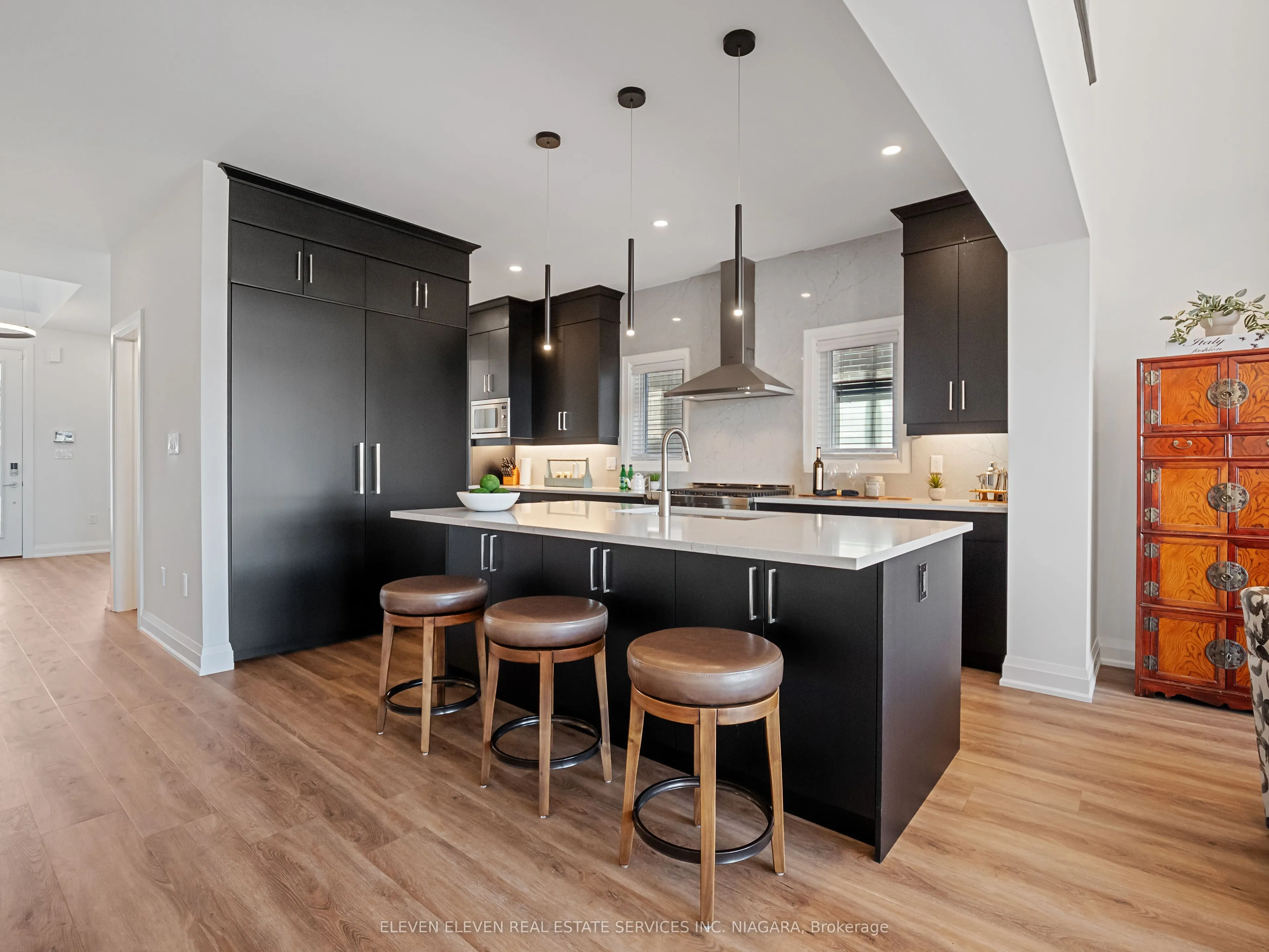 7483 Sherrilee Crescent