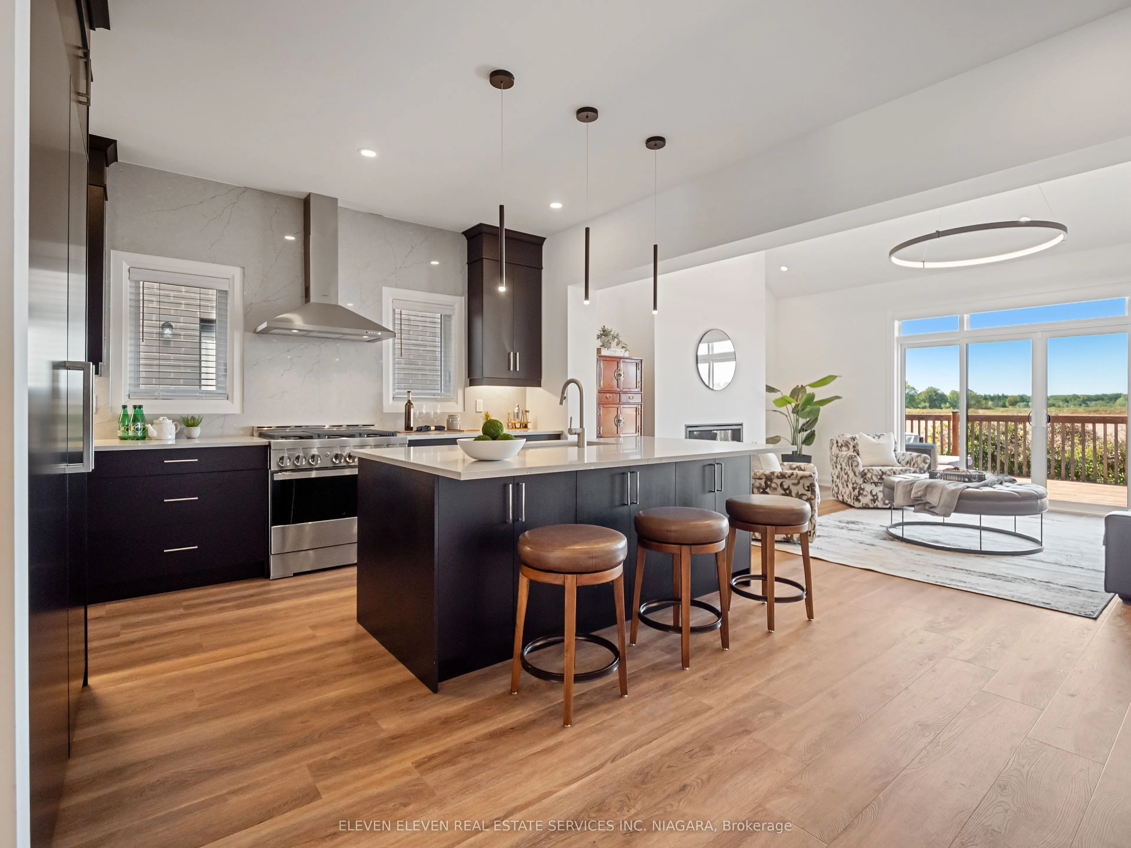 7483 Sherrilee Crescent