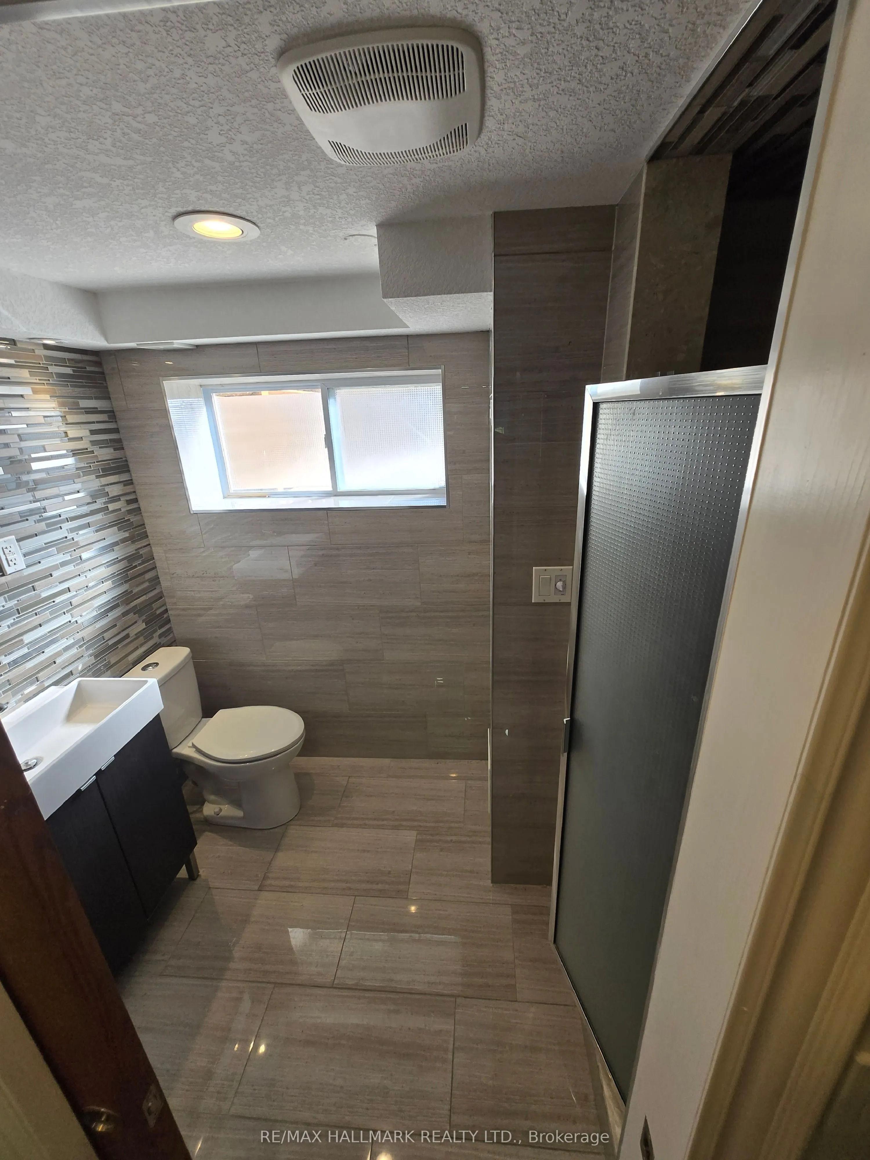 18 Summerside Crescent, #101