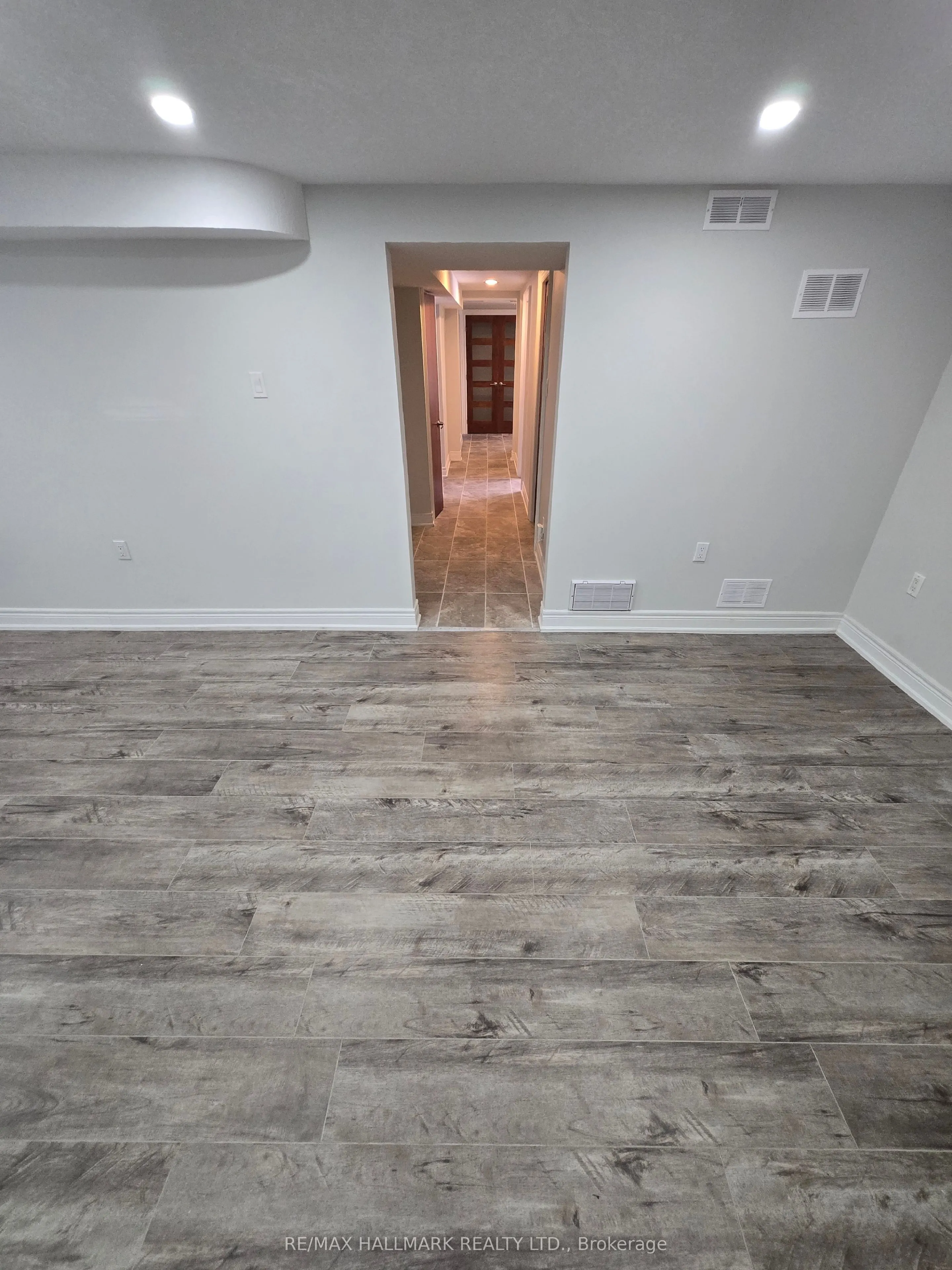18 Summerside Crescent, #101