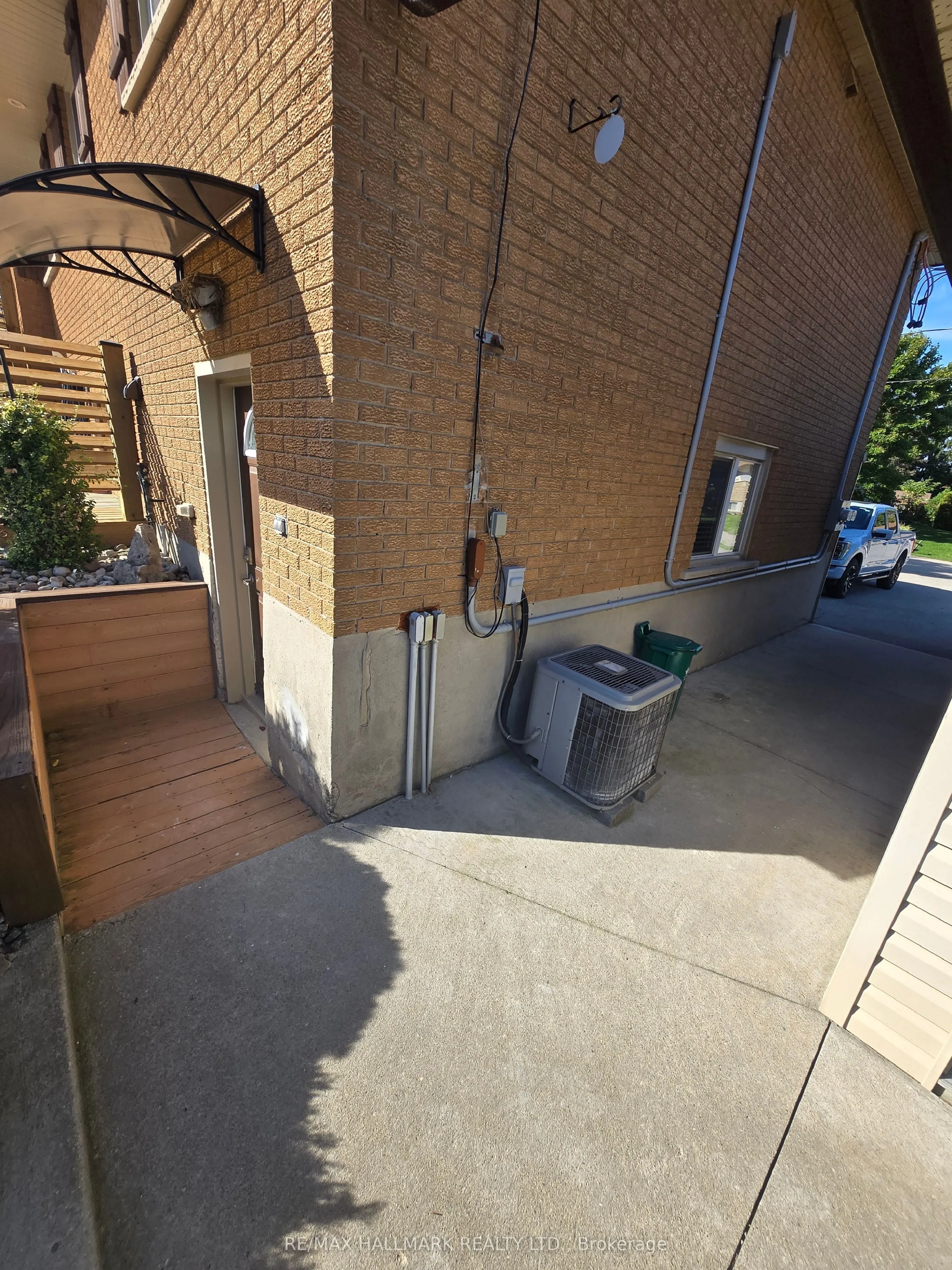 18 Summerside Crescent, #101