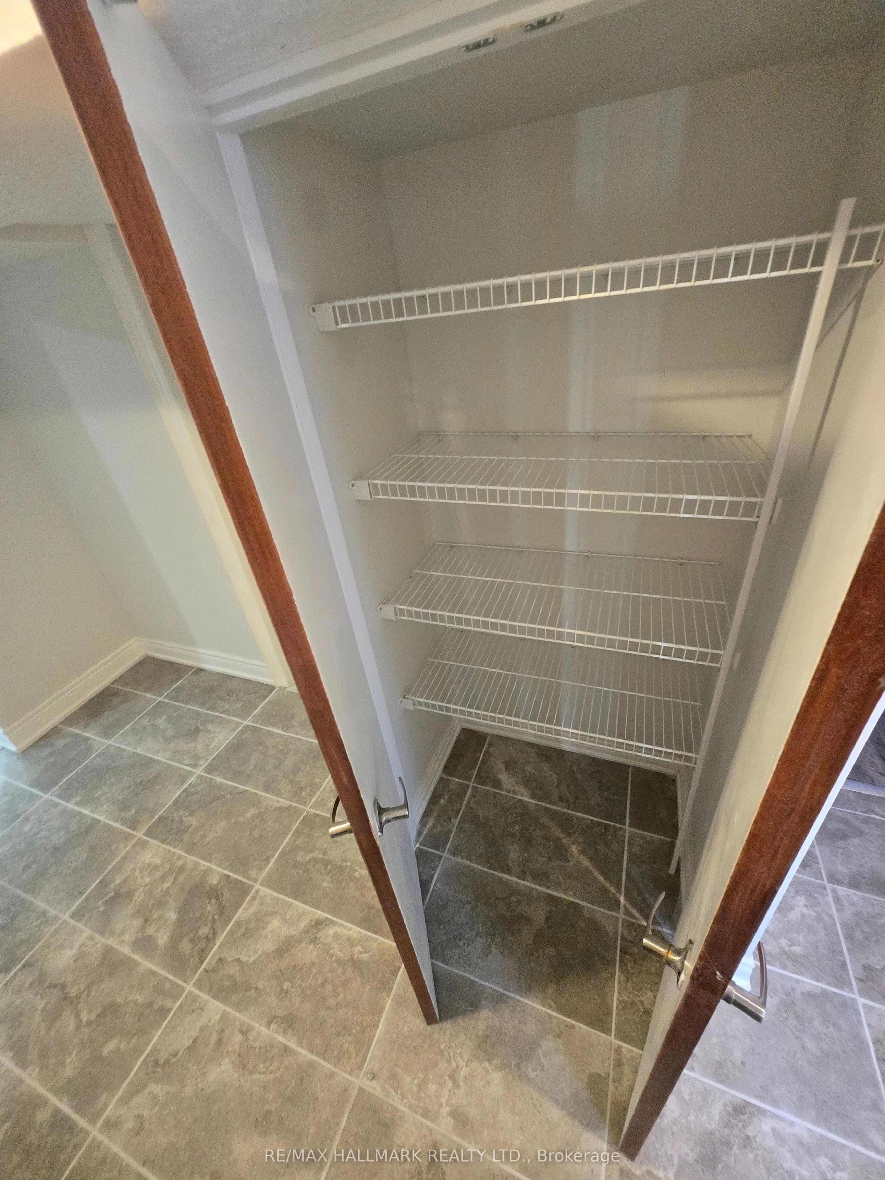 18 Summerside Crescent, #101