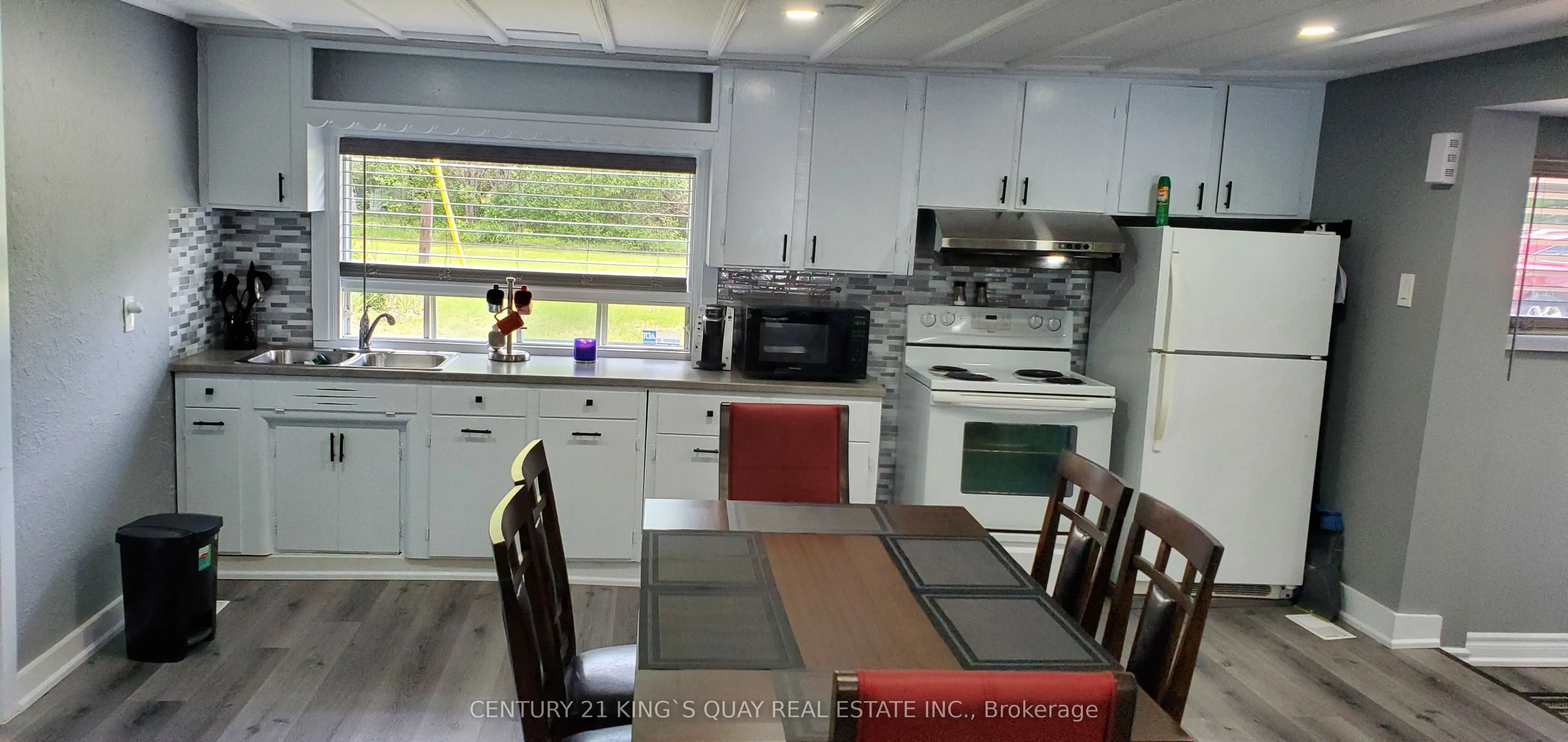 24 Cosy Cove Lane