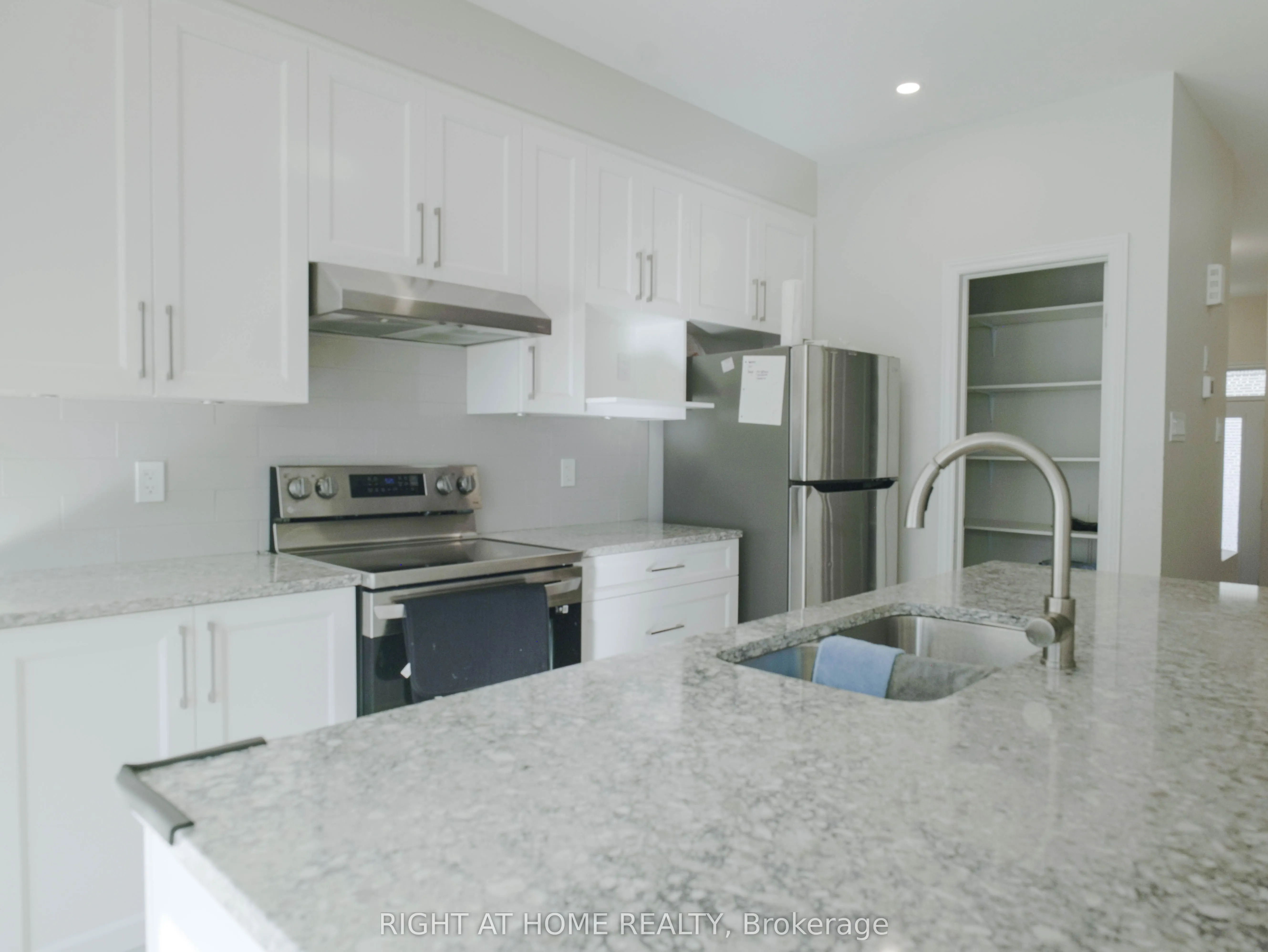 531 SONMARG Crescent