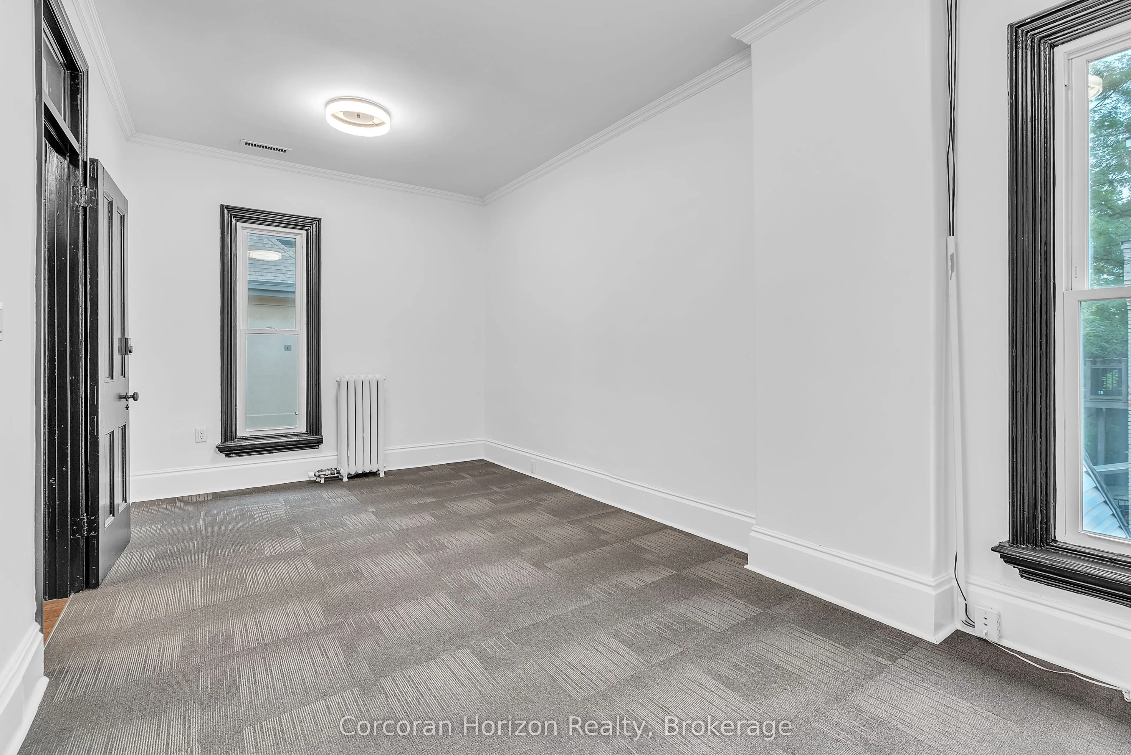 203 MacNab Street S, #2nd