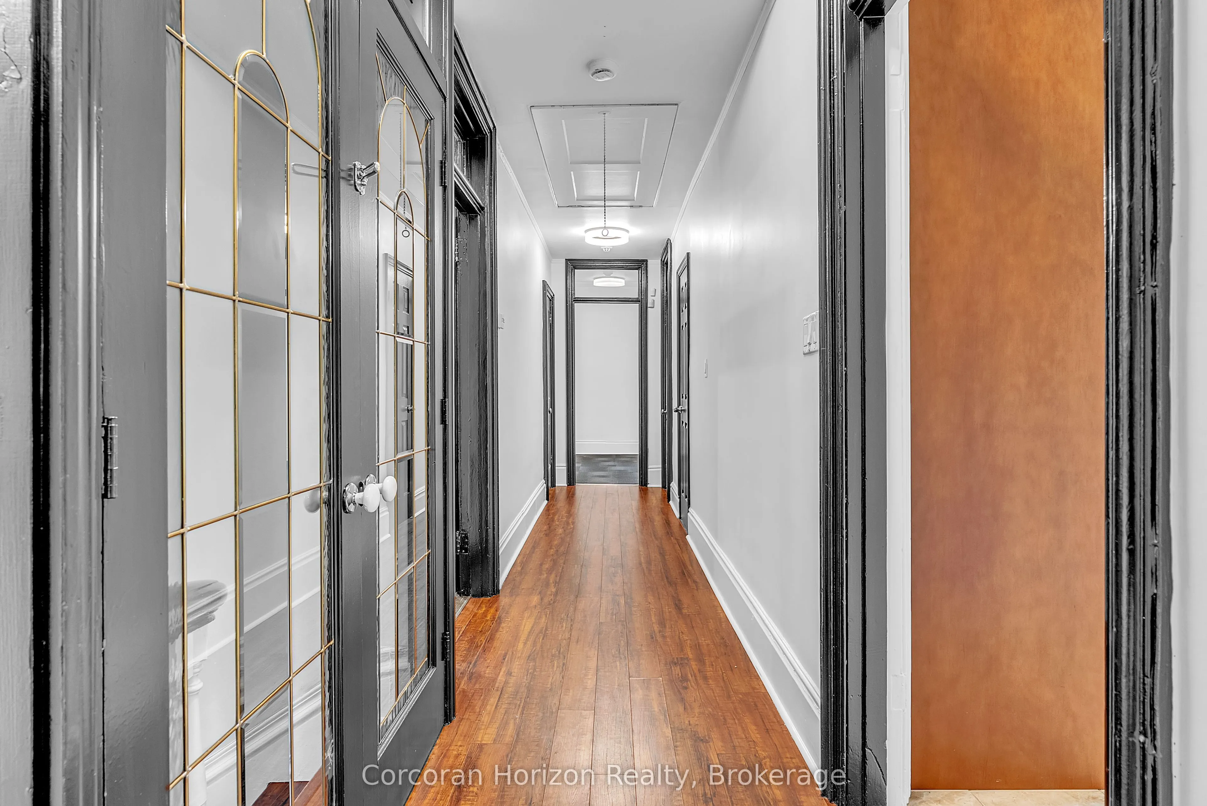 203 MacNab Street S, #2nd