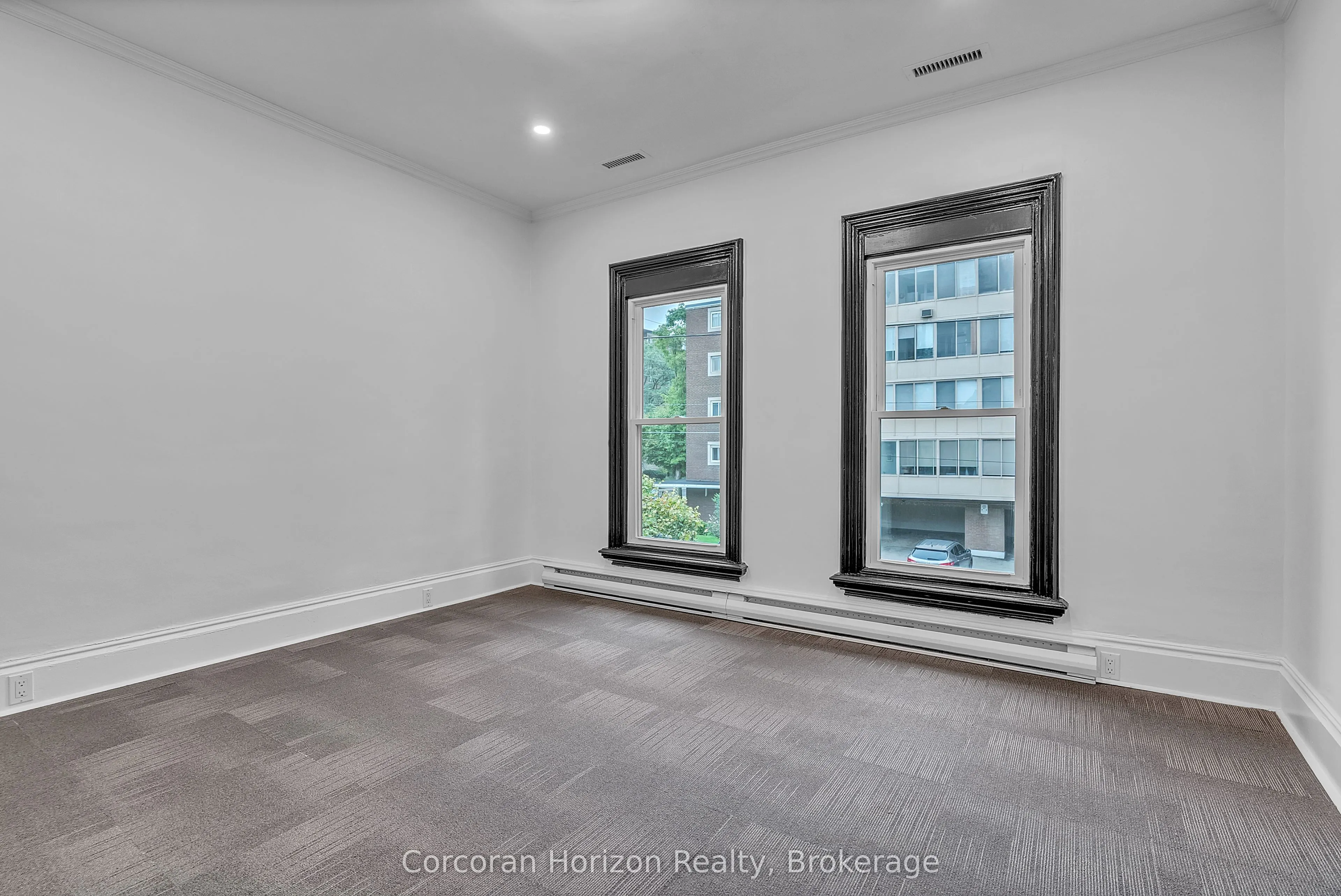 203 MacNab Street S, #2nd